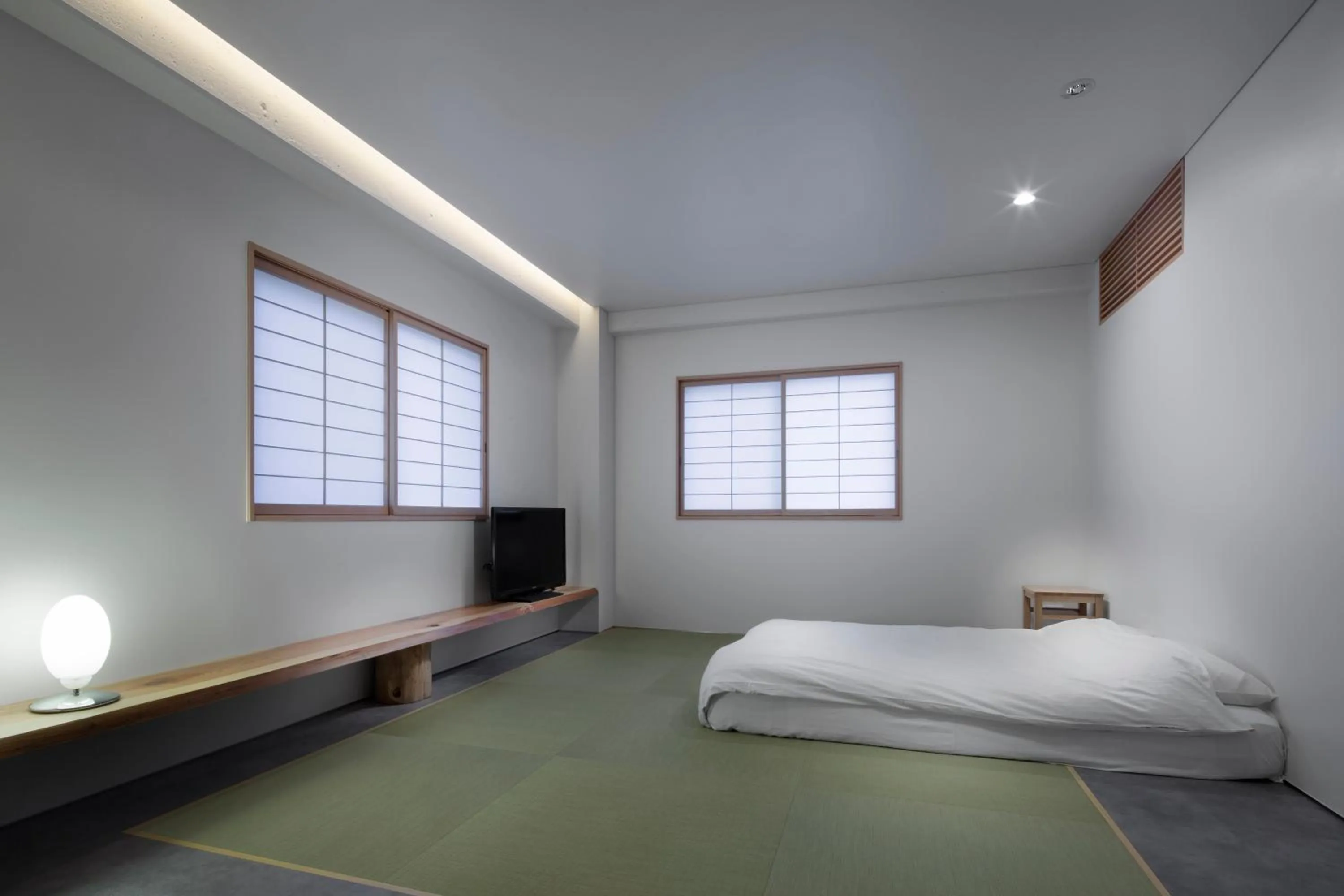 Bed in Shinjuku City Hotel N.U.T.S Tokyo