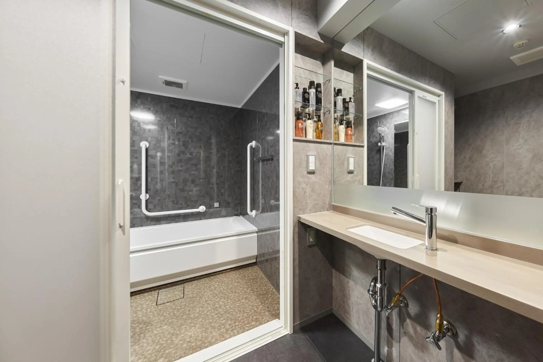 Bathroom in Shinjuku City Hotel N.U.T.S Tokyo