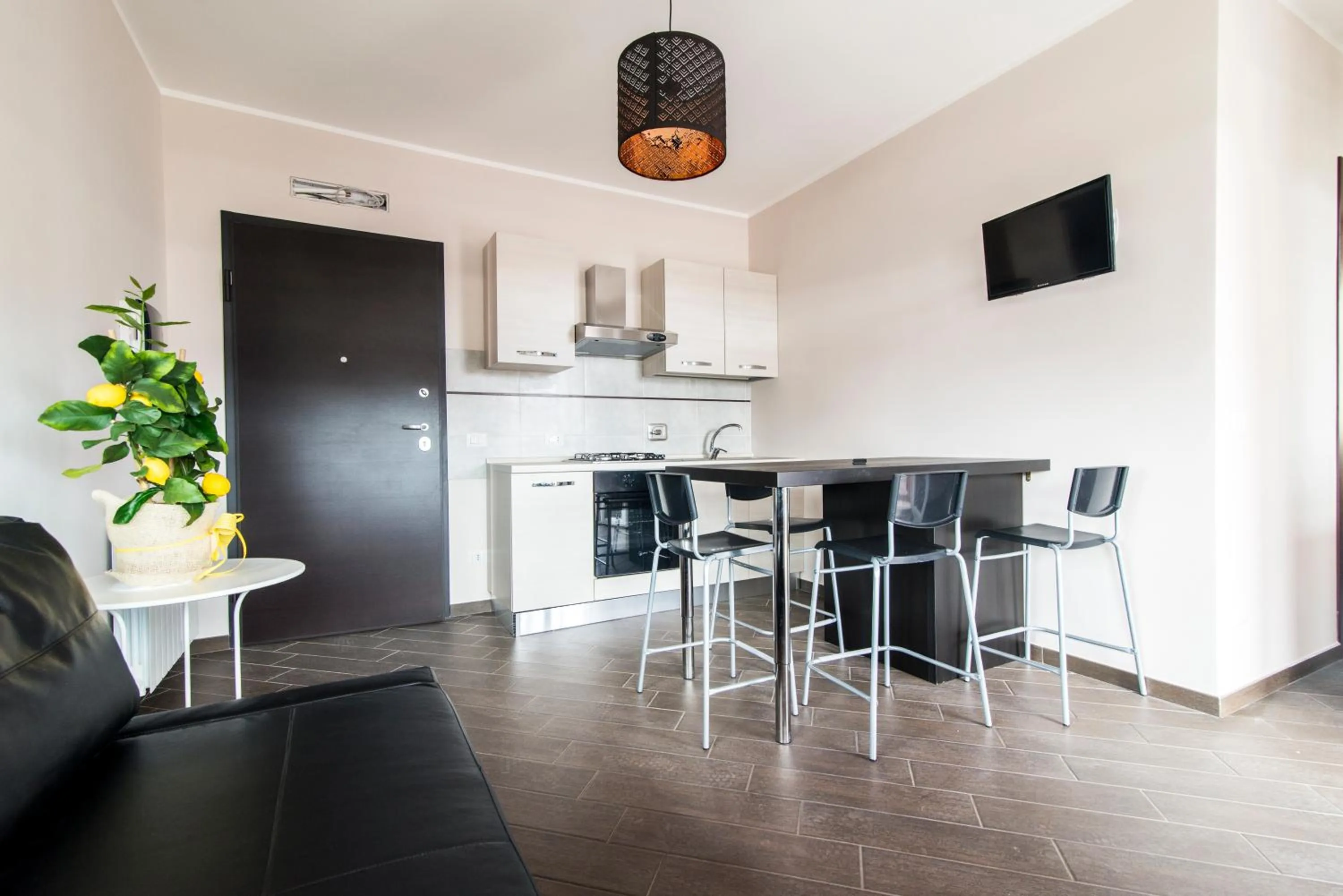 Apartment with Balcony - single occupancy in Guest House Roma Express