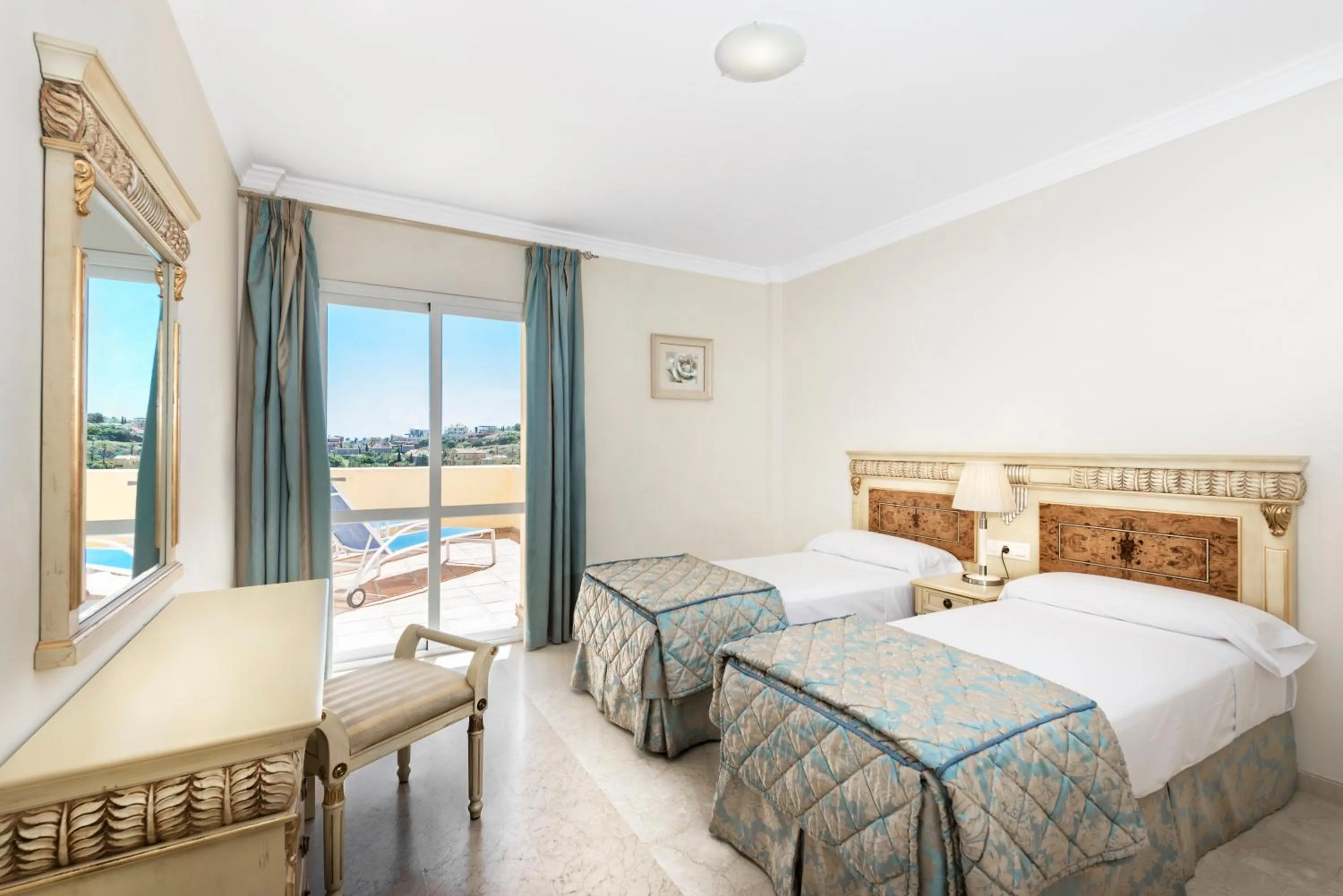 Bedroom, Bed in Colina del Paraiso