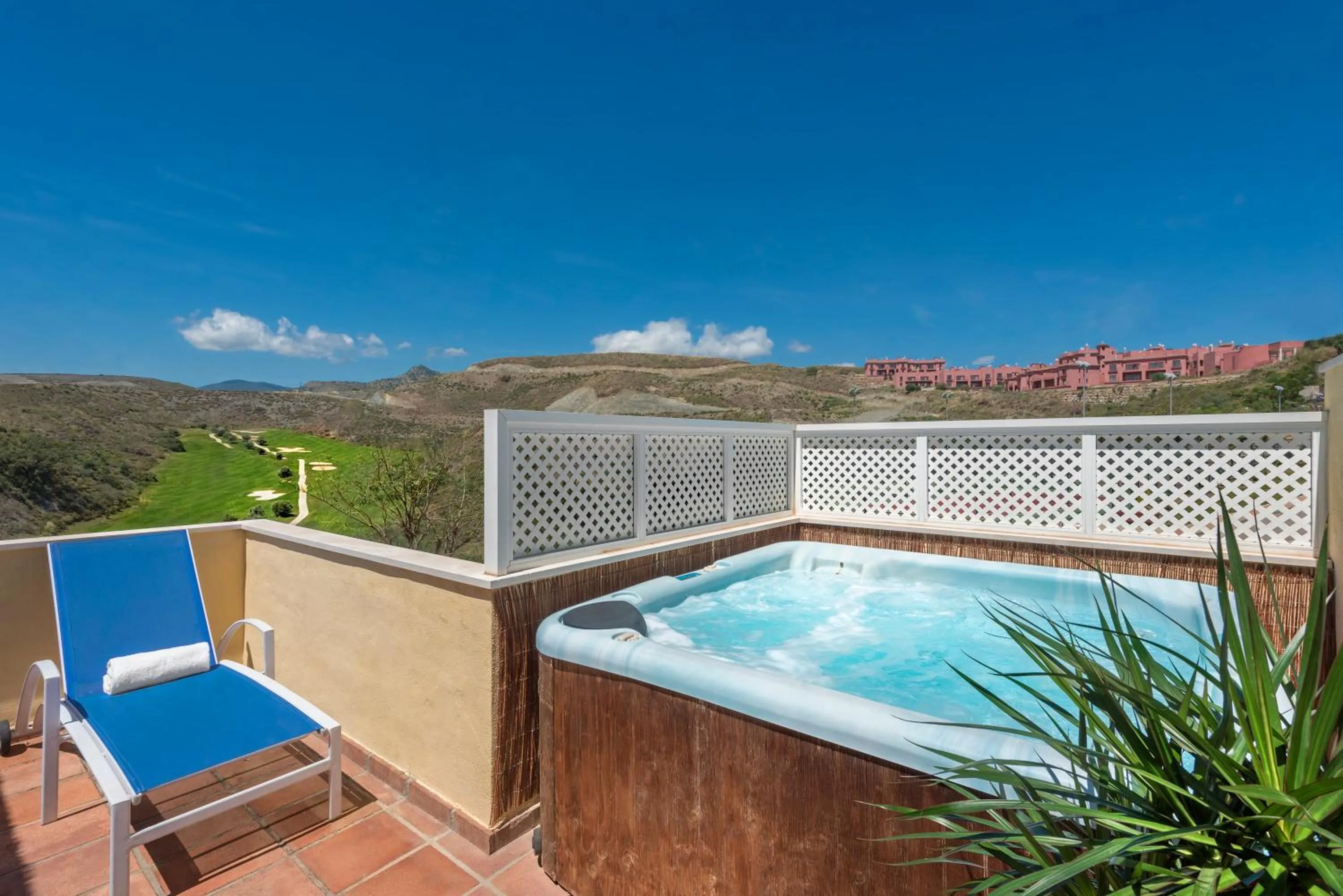 Hot Tub in Colina del Paraiso
