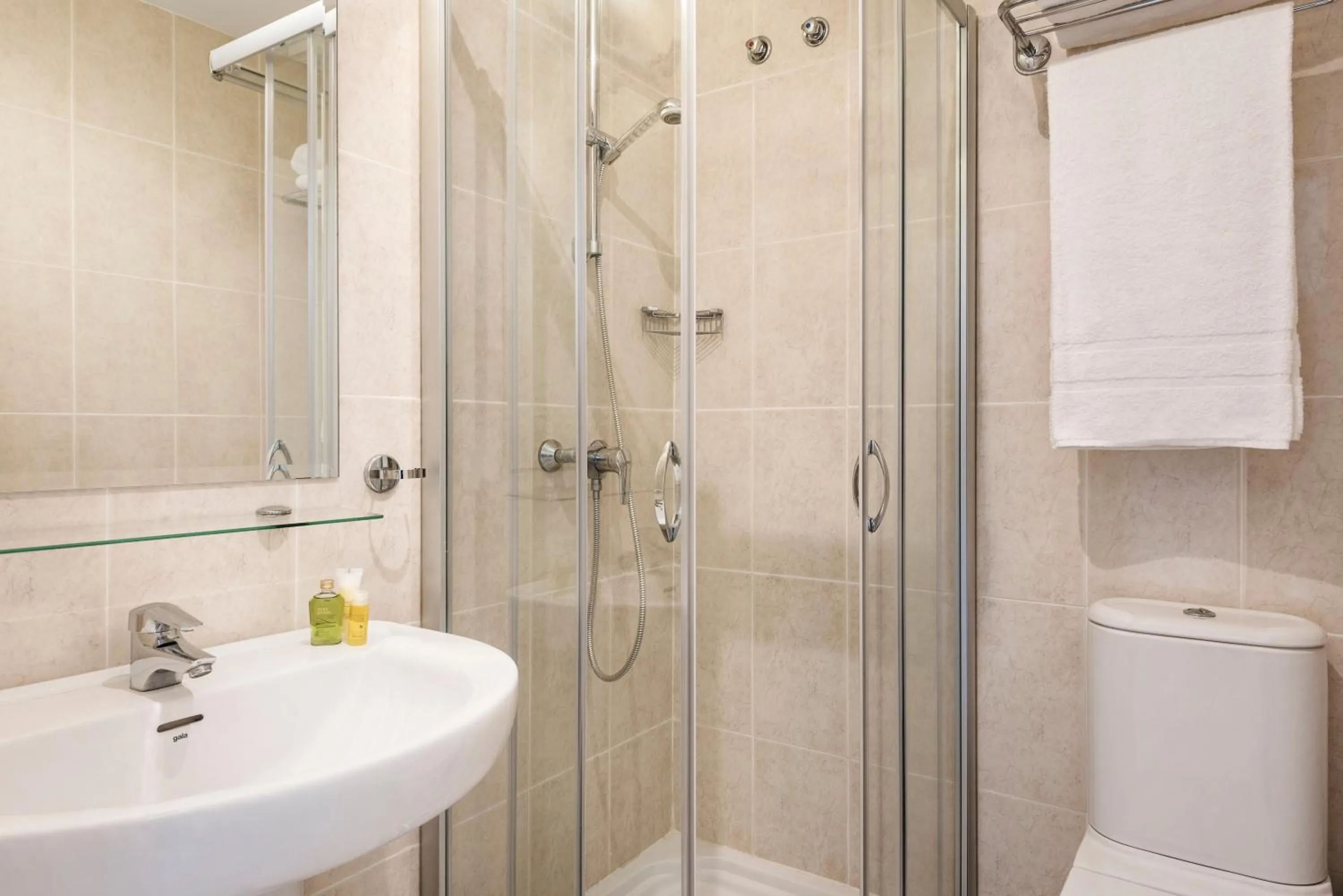 Shower in Colina del Paraiso