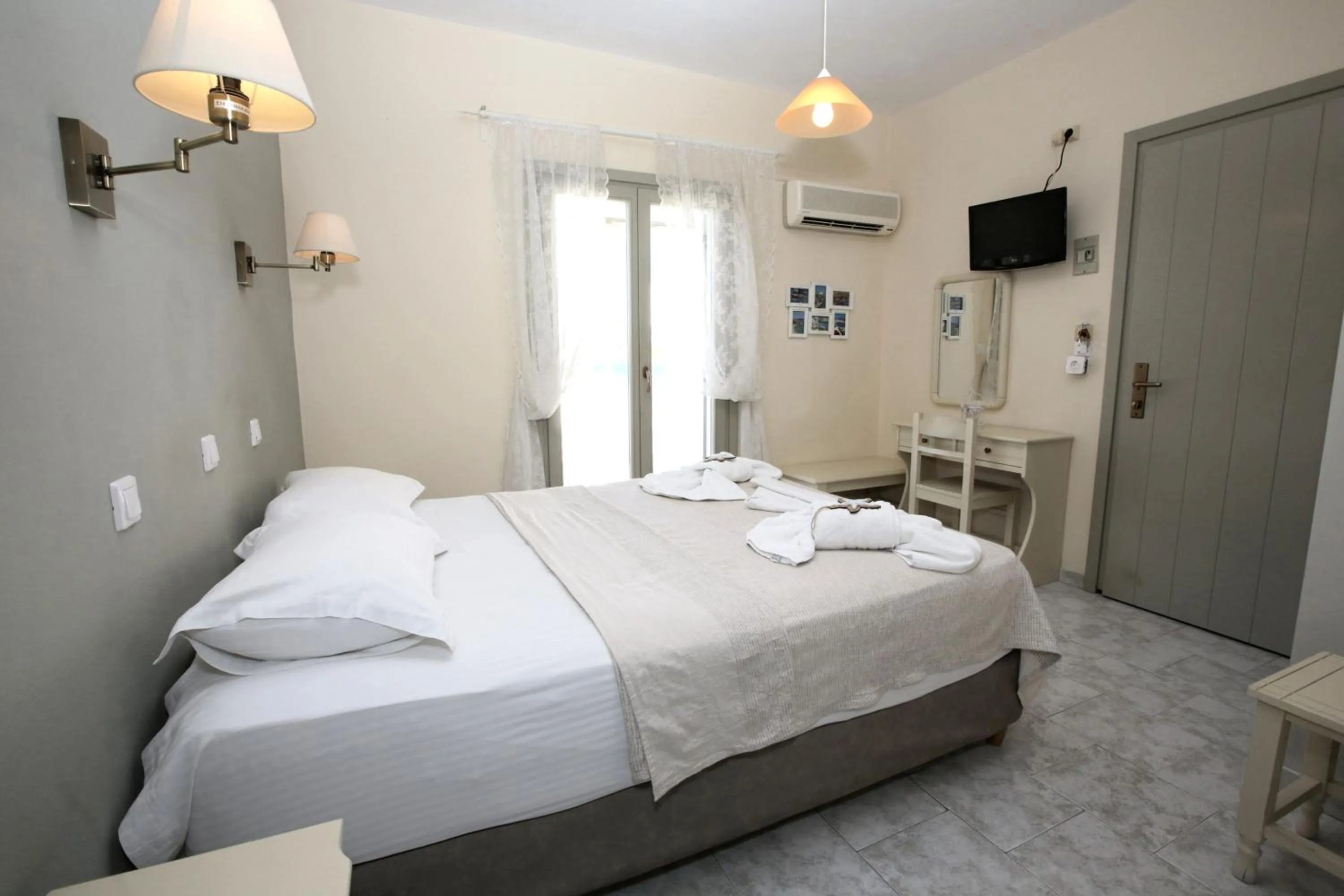 Bed in Alexandra's Rooms