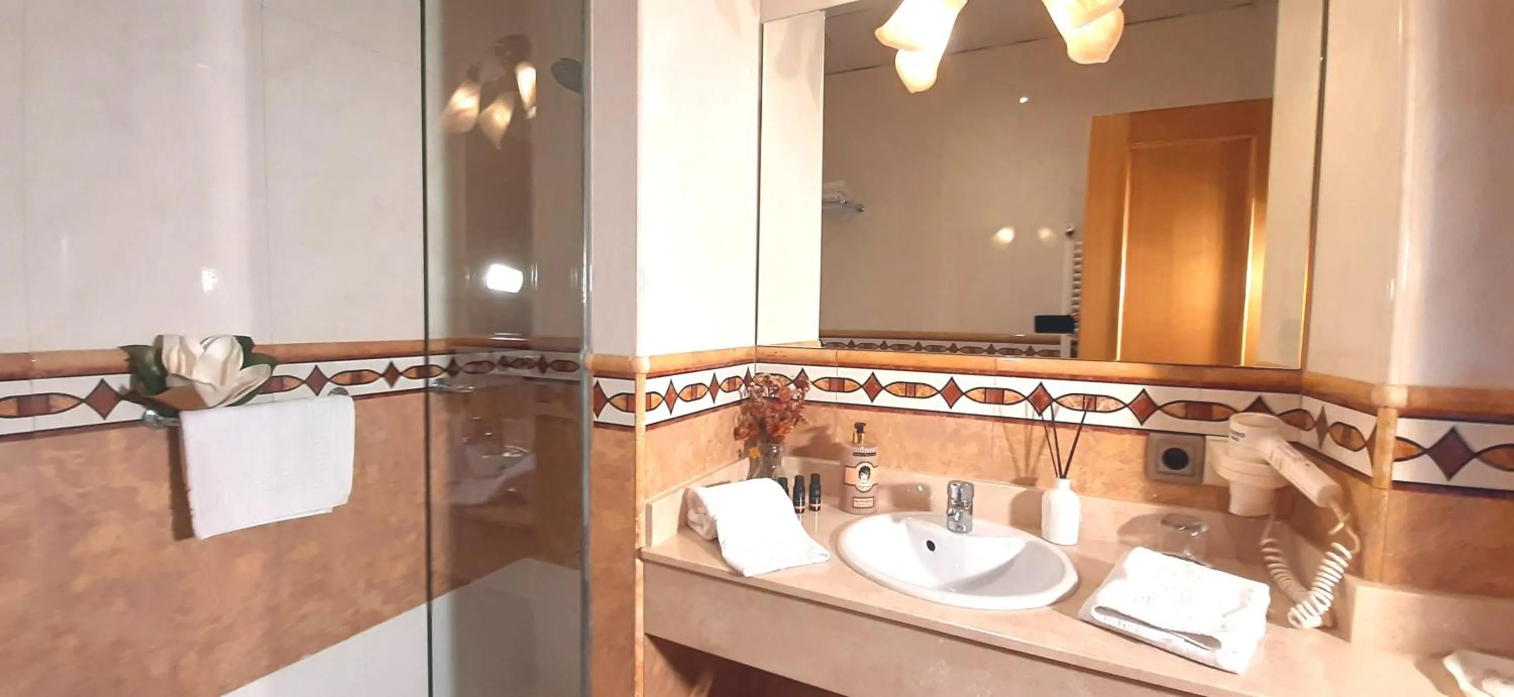 Bathroom in Hotel Nueva Plaza