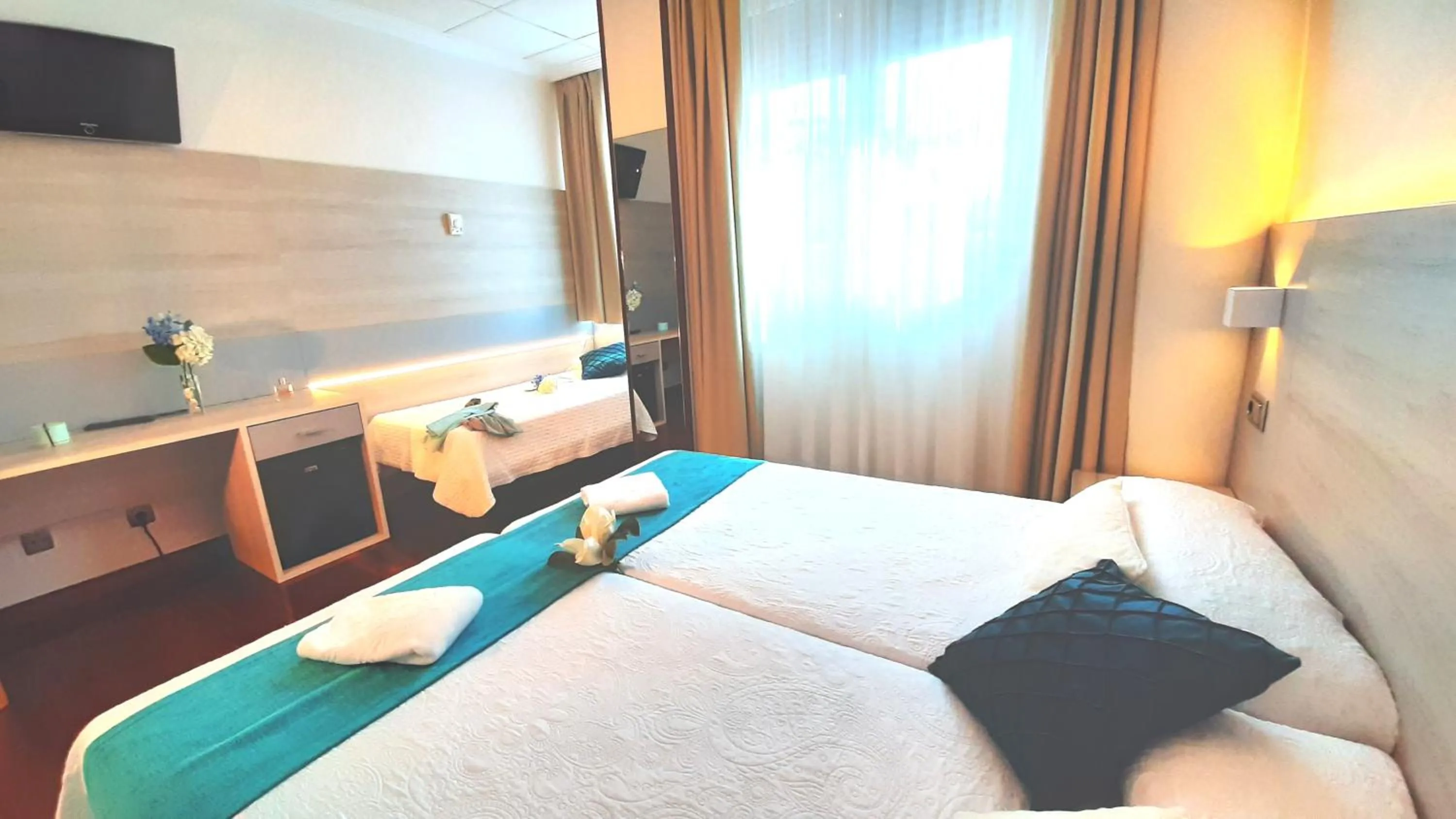 Bedroom, Bed in Hotel Nueva Plaza