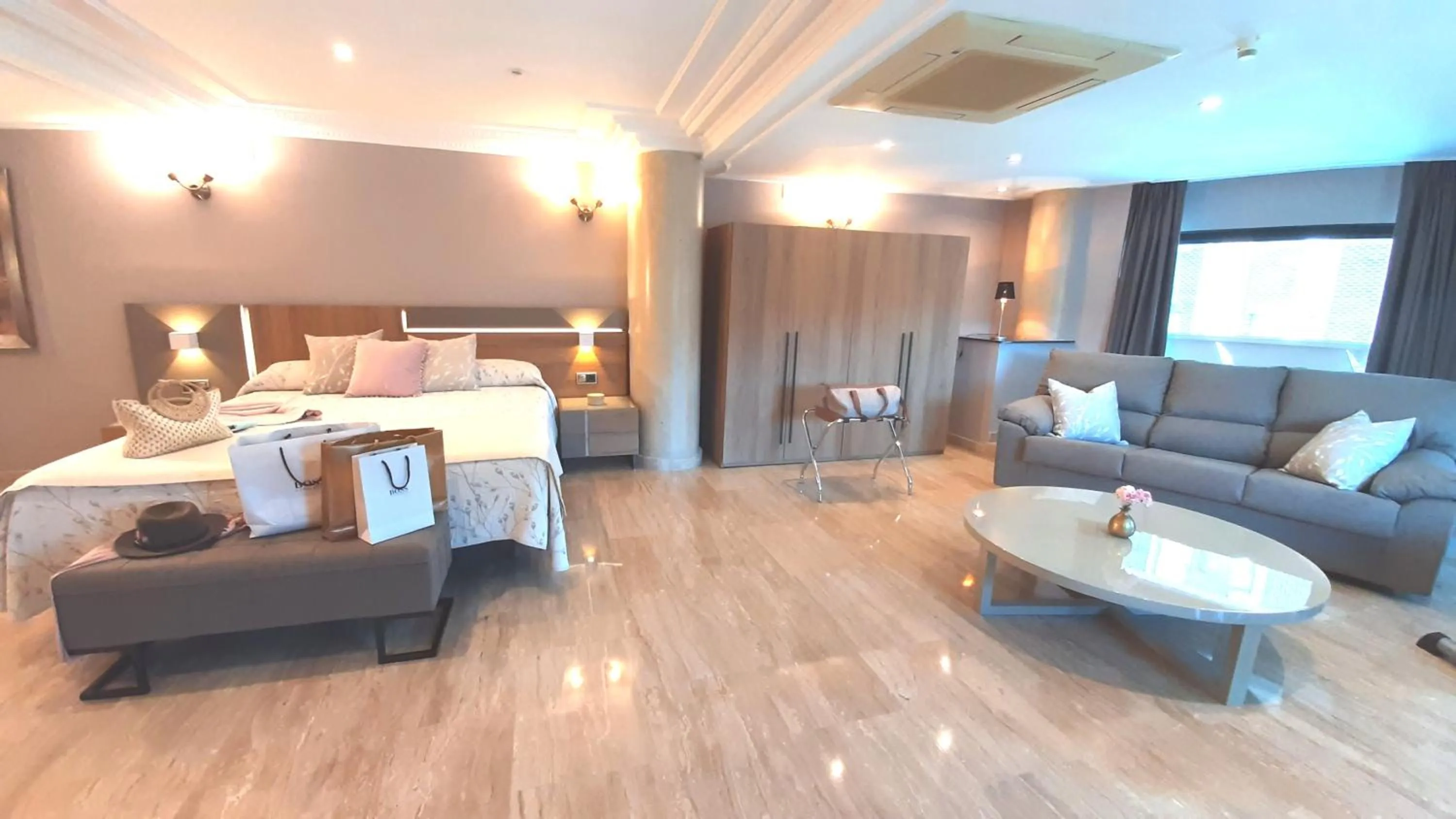 Photo of the whole room, Bed in Hotel Nueva Plaza