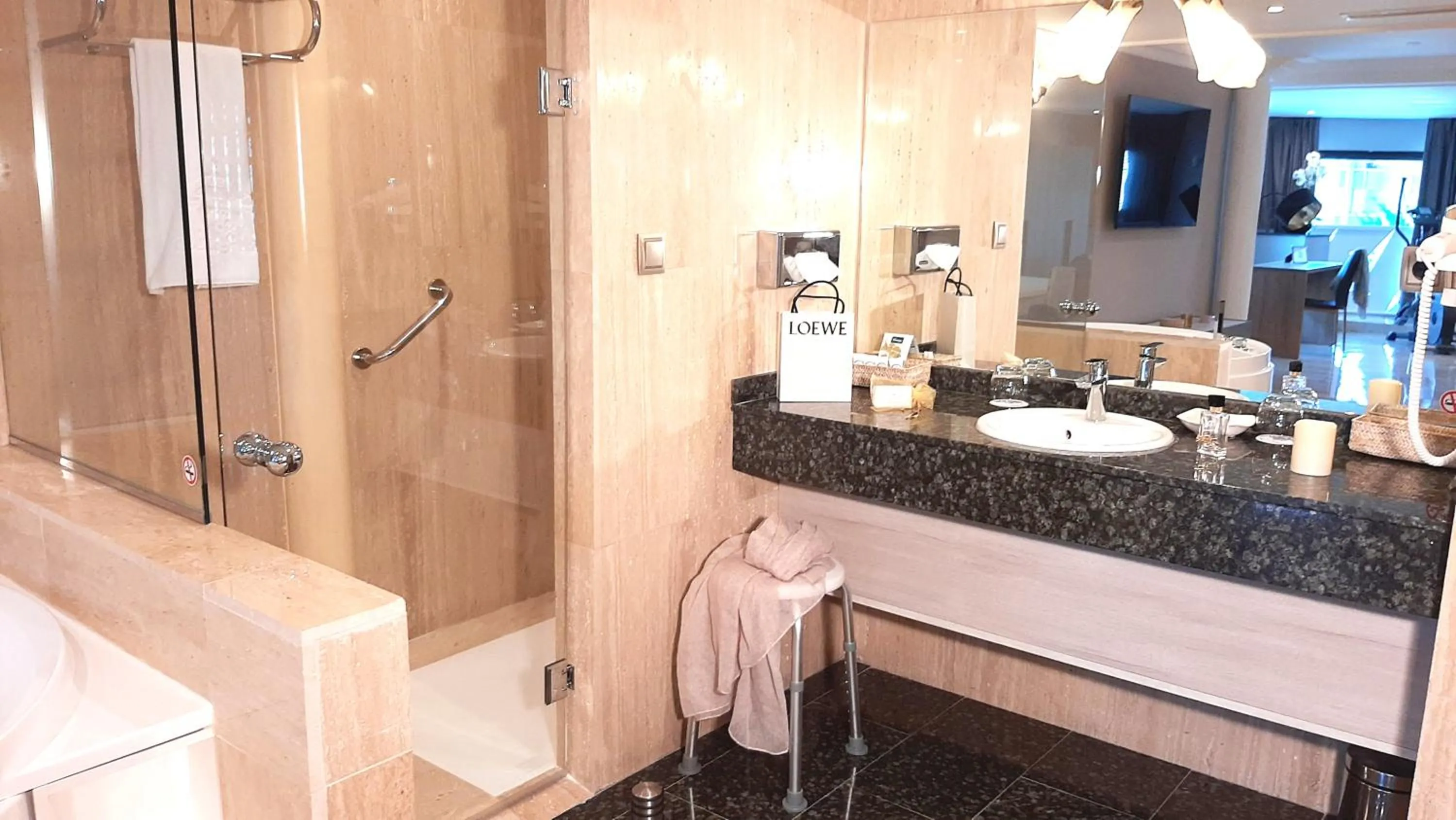 Bathroom in Hotel Nueva Plaza