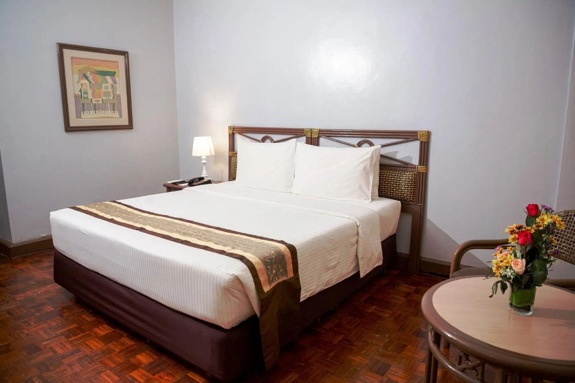 Bed in Waterfront Insular Hotel Davao