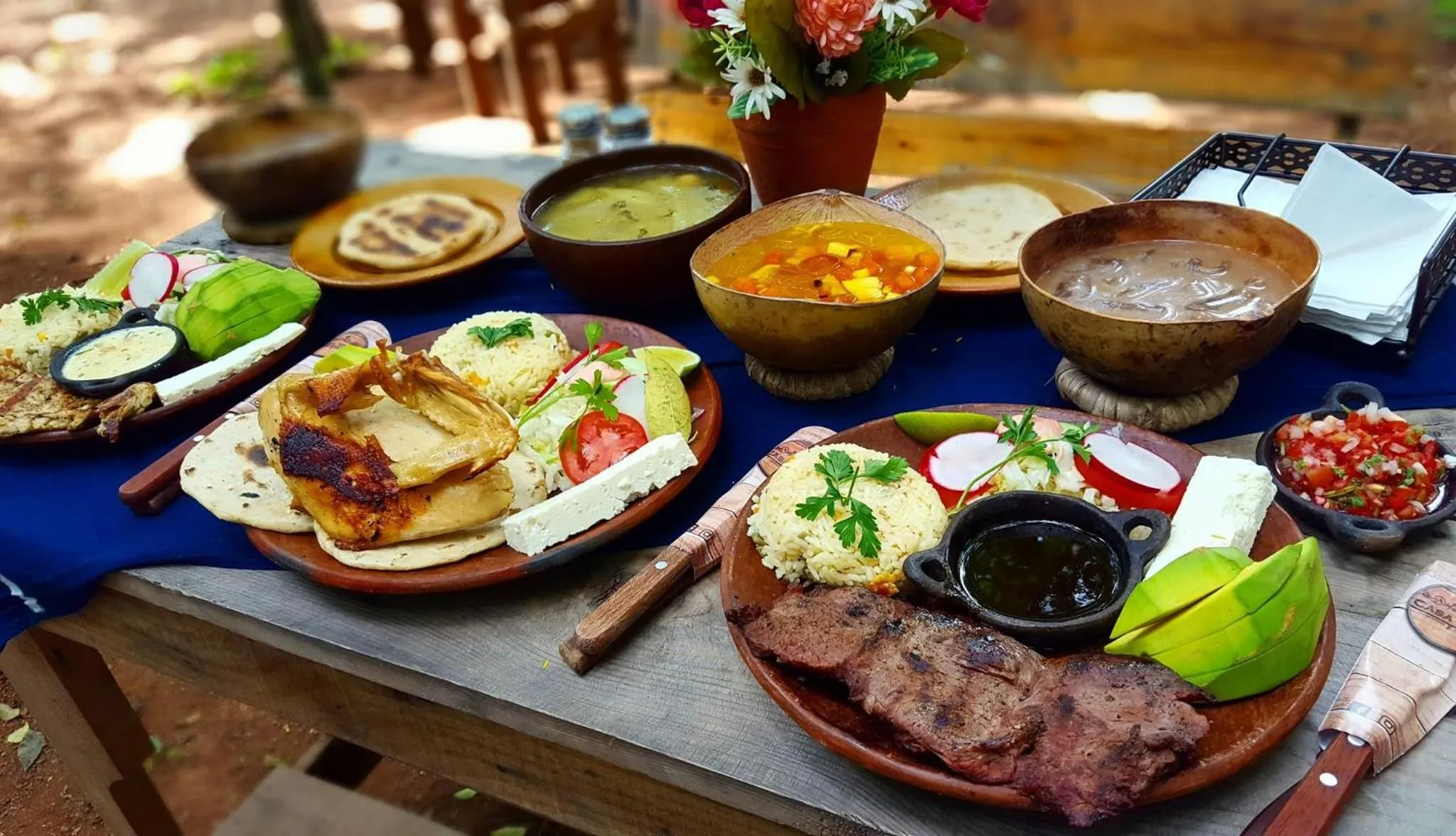 Restaurant/places to eat in Casa 1800 Suchitoto Boutique