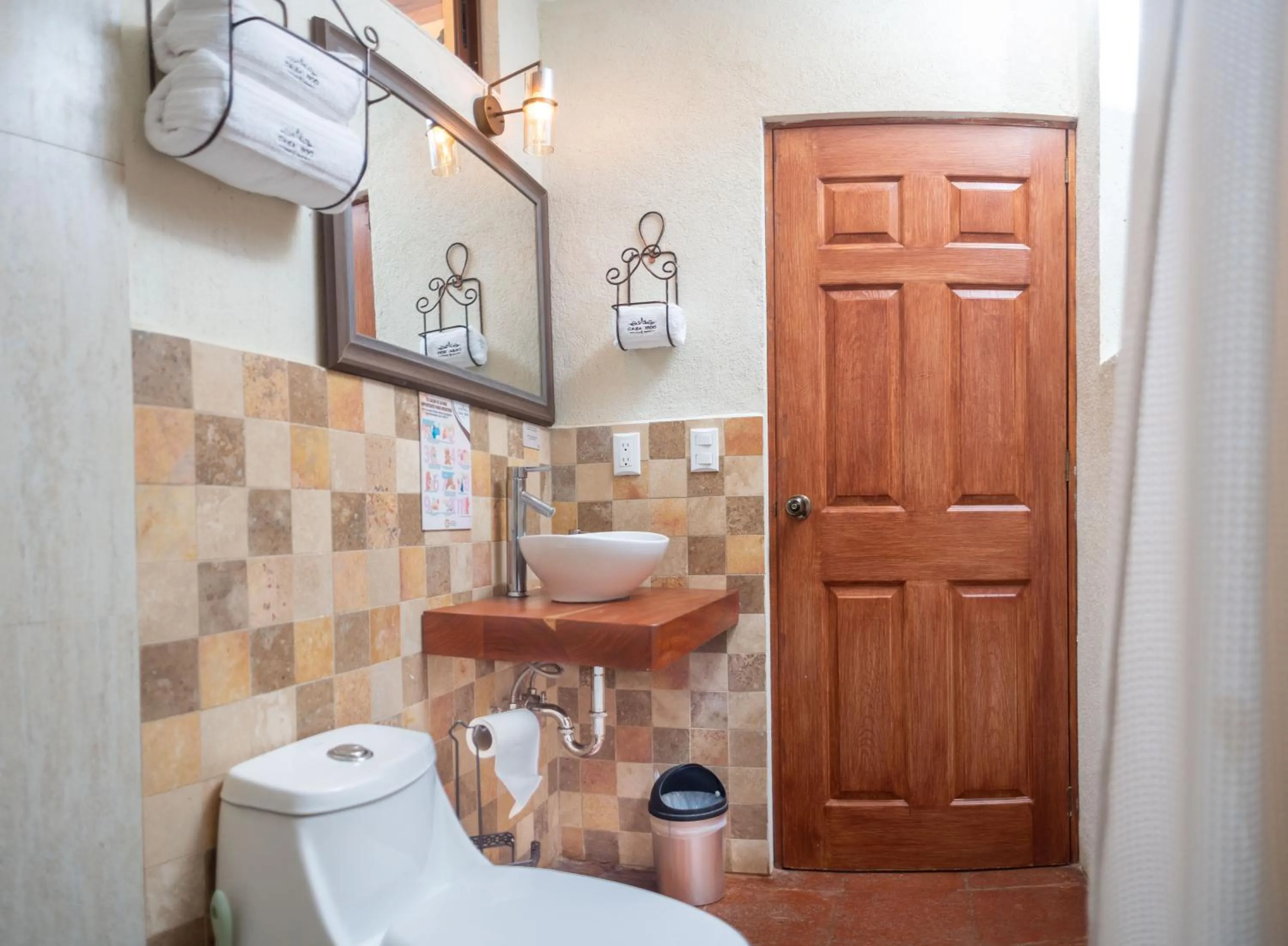 Bathroom in Casa 1800 Suchitoto Boutique