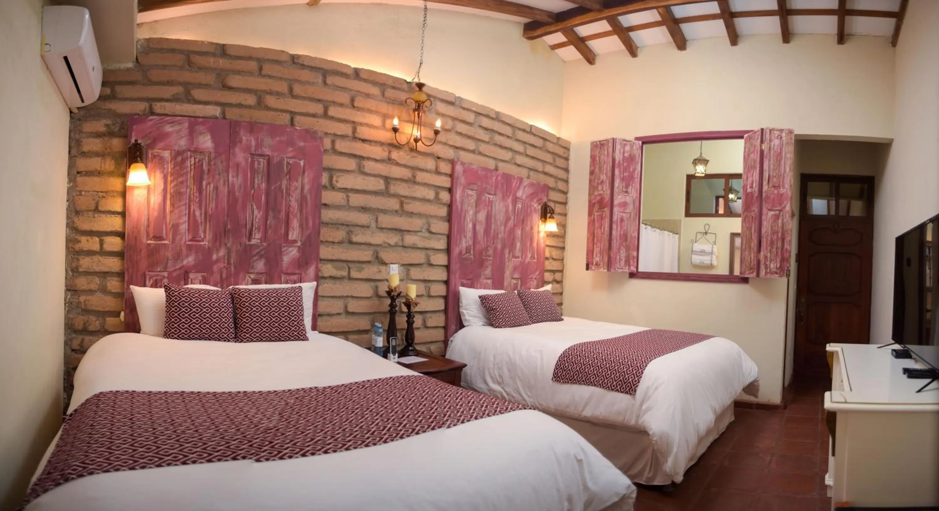 Bed in Casa 1800 Suchitoto Boutique