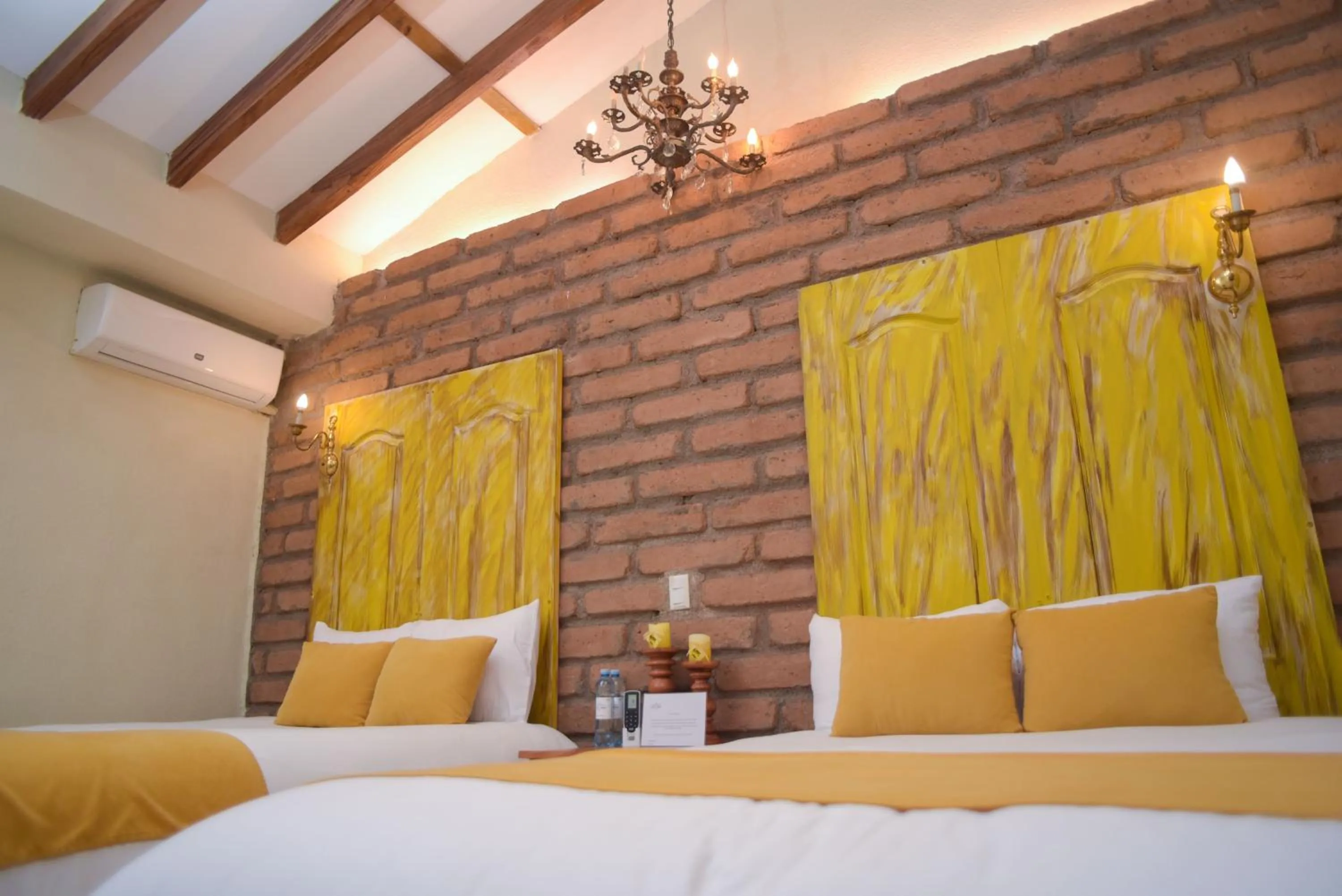 Bed in Casa 1800 Suchitoto Boutique