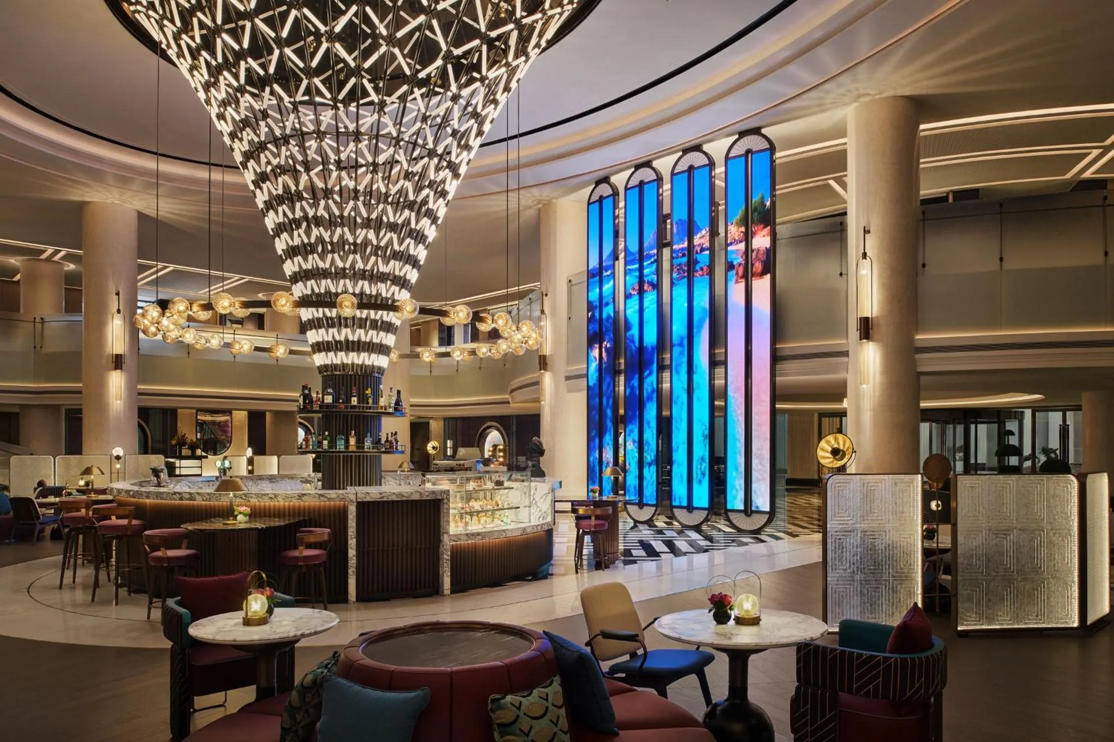 Restaurant/places to eat in Renaissance Shanghai Hongqiao