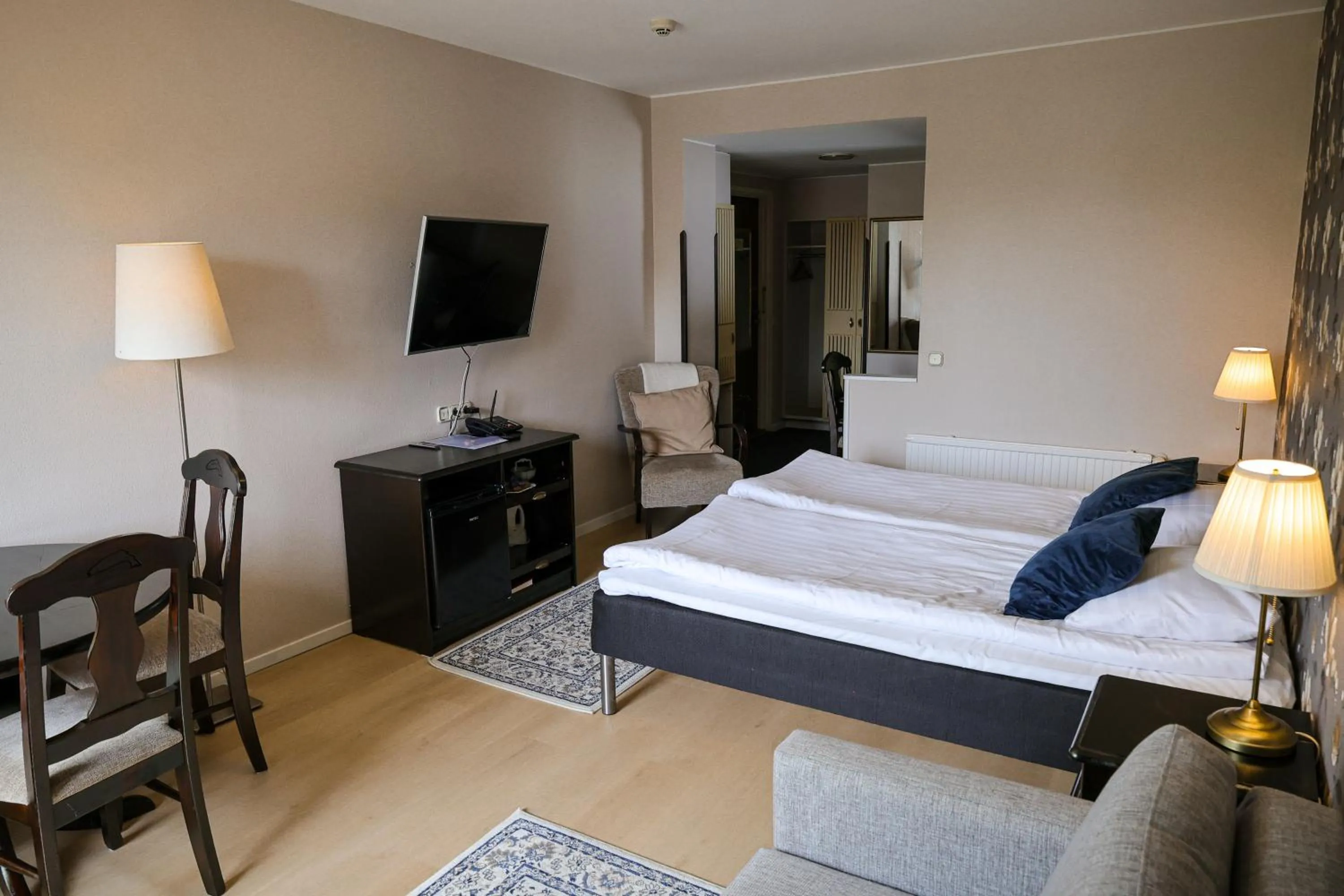 Bedroom, Bed in Hotel Merihovi