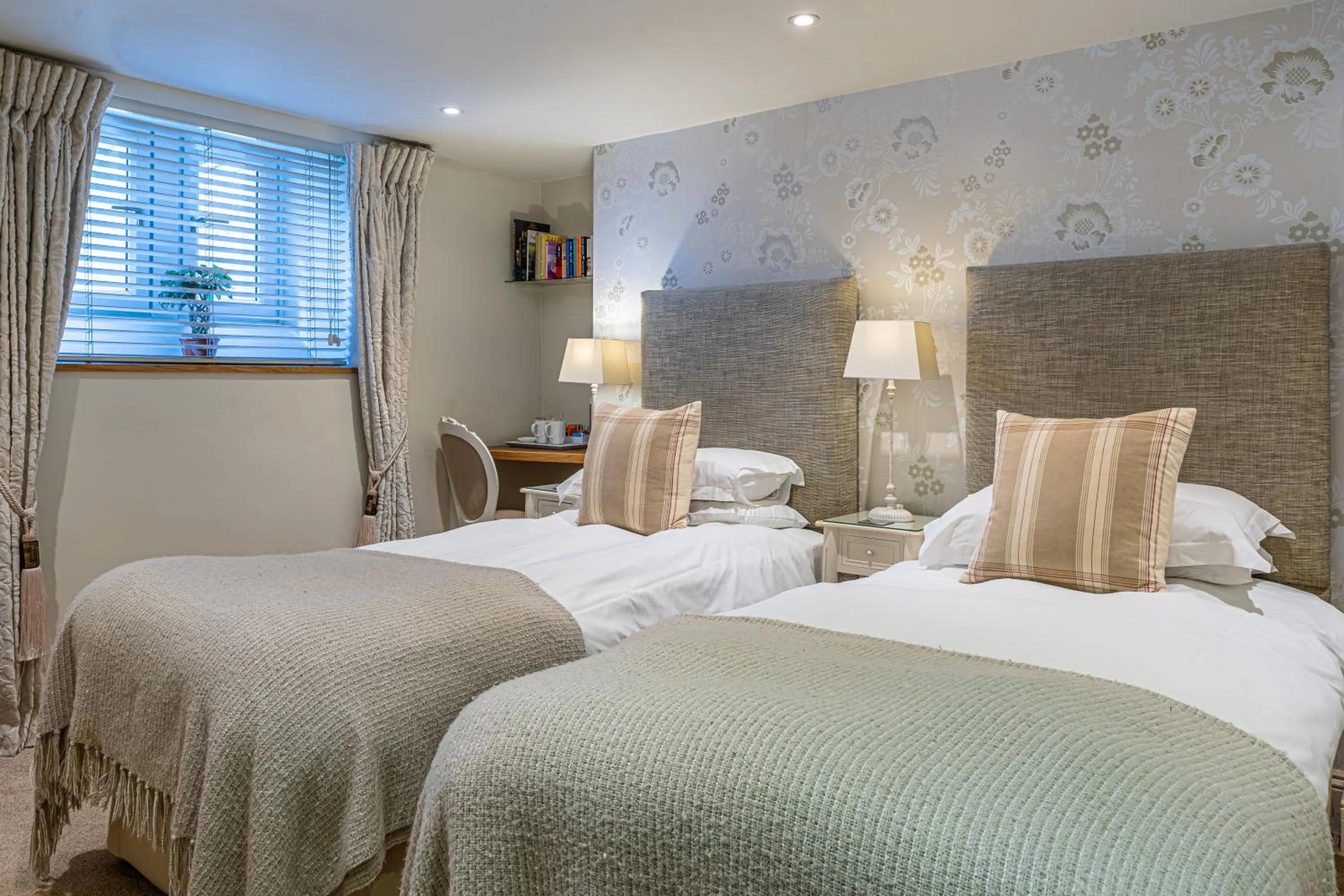 Bedroom, Bed in Lorne House Bed & Breakfast