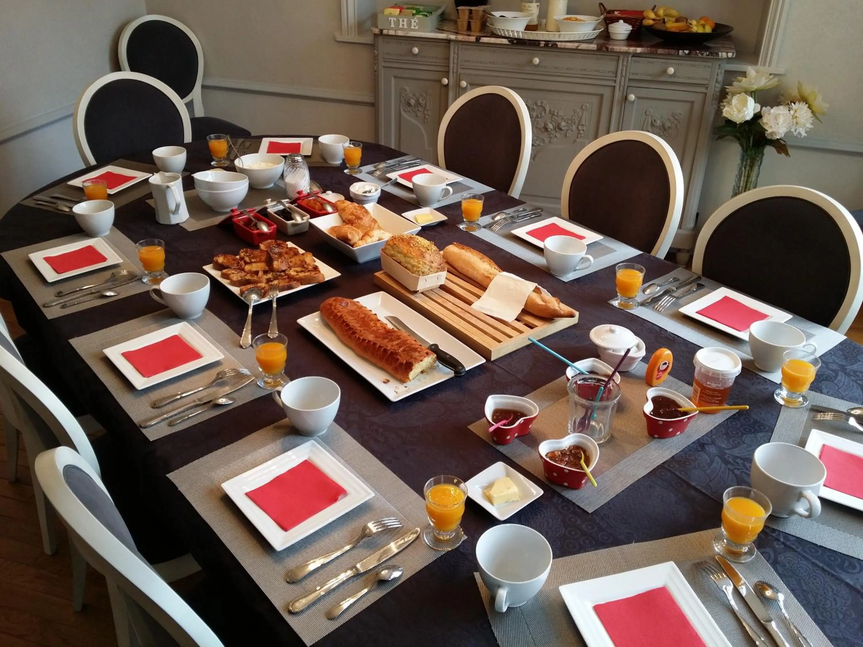 Banquet/Function facilities in Le Castel Guesthouse