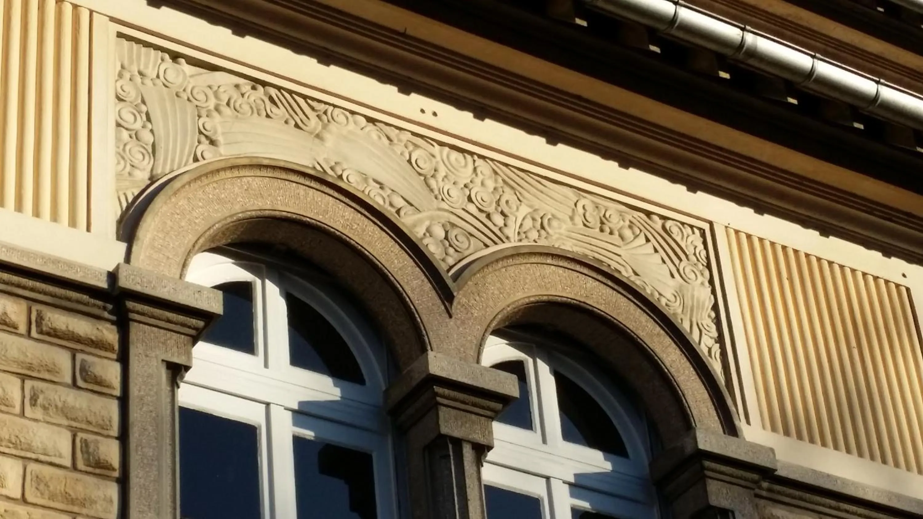 Facade/entrance in Le Castel Guesthouse