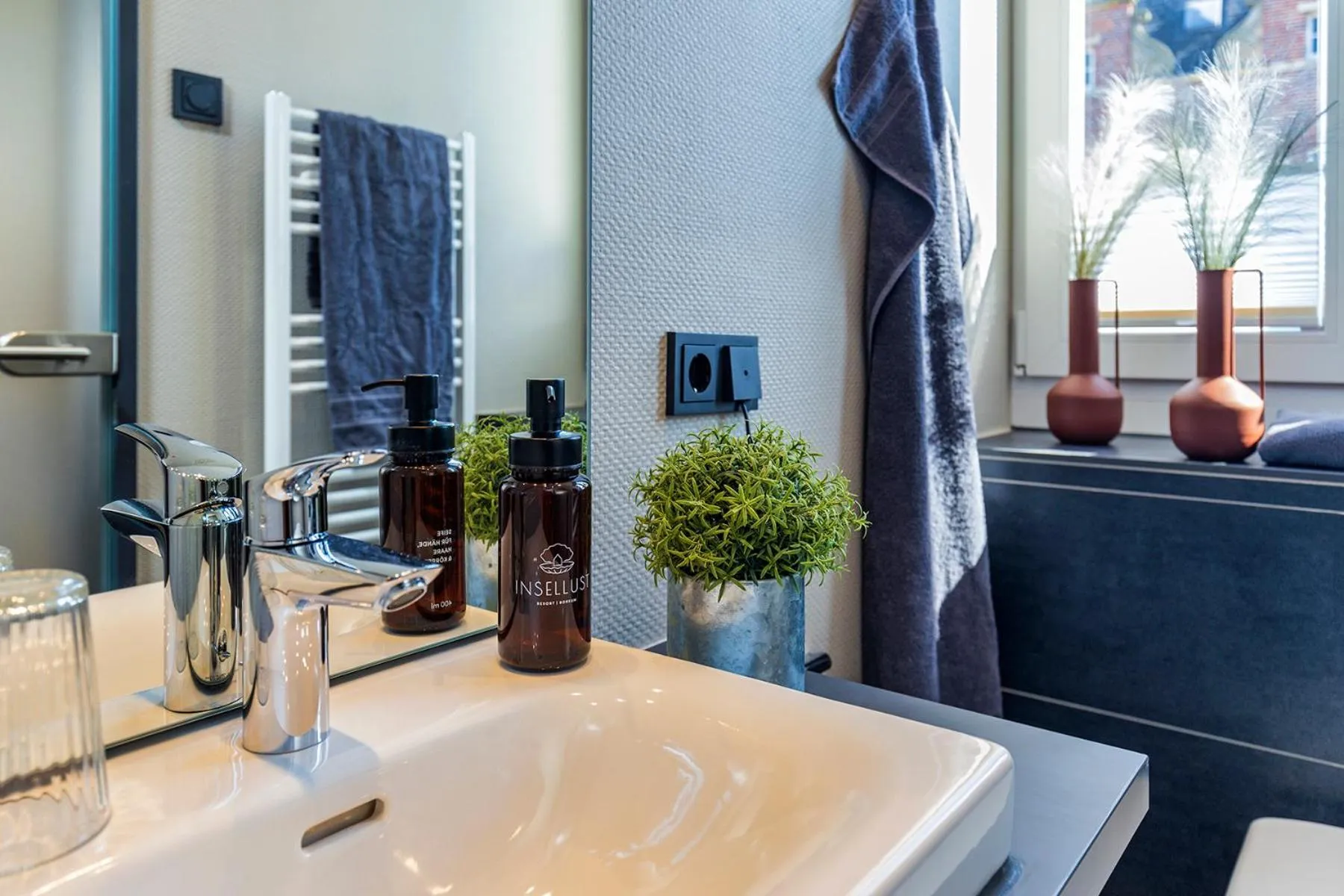 Shower in Arthotel Bakker