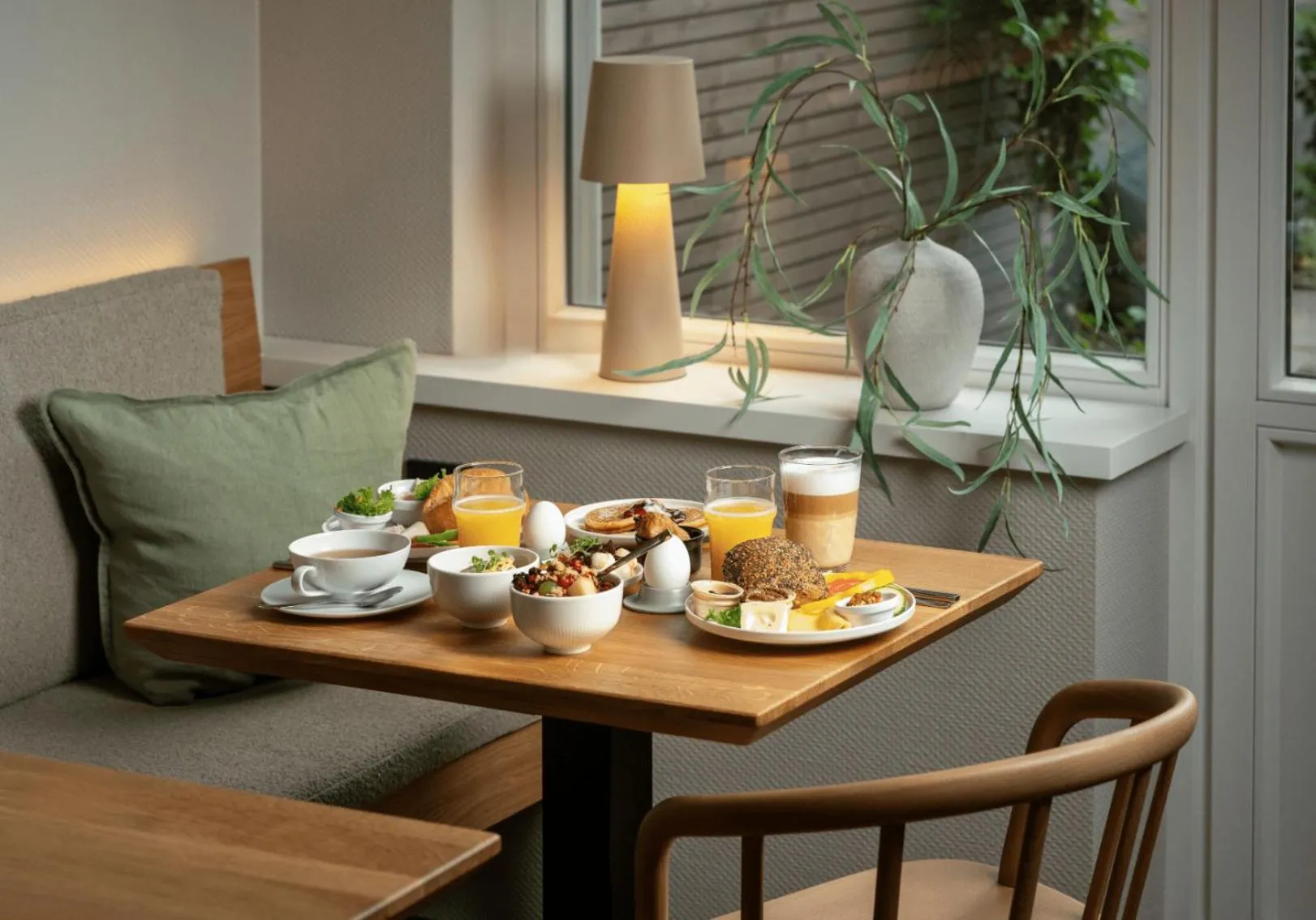 Food and drinks in Arthotel Bakker