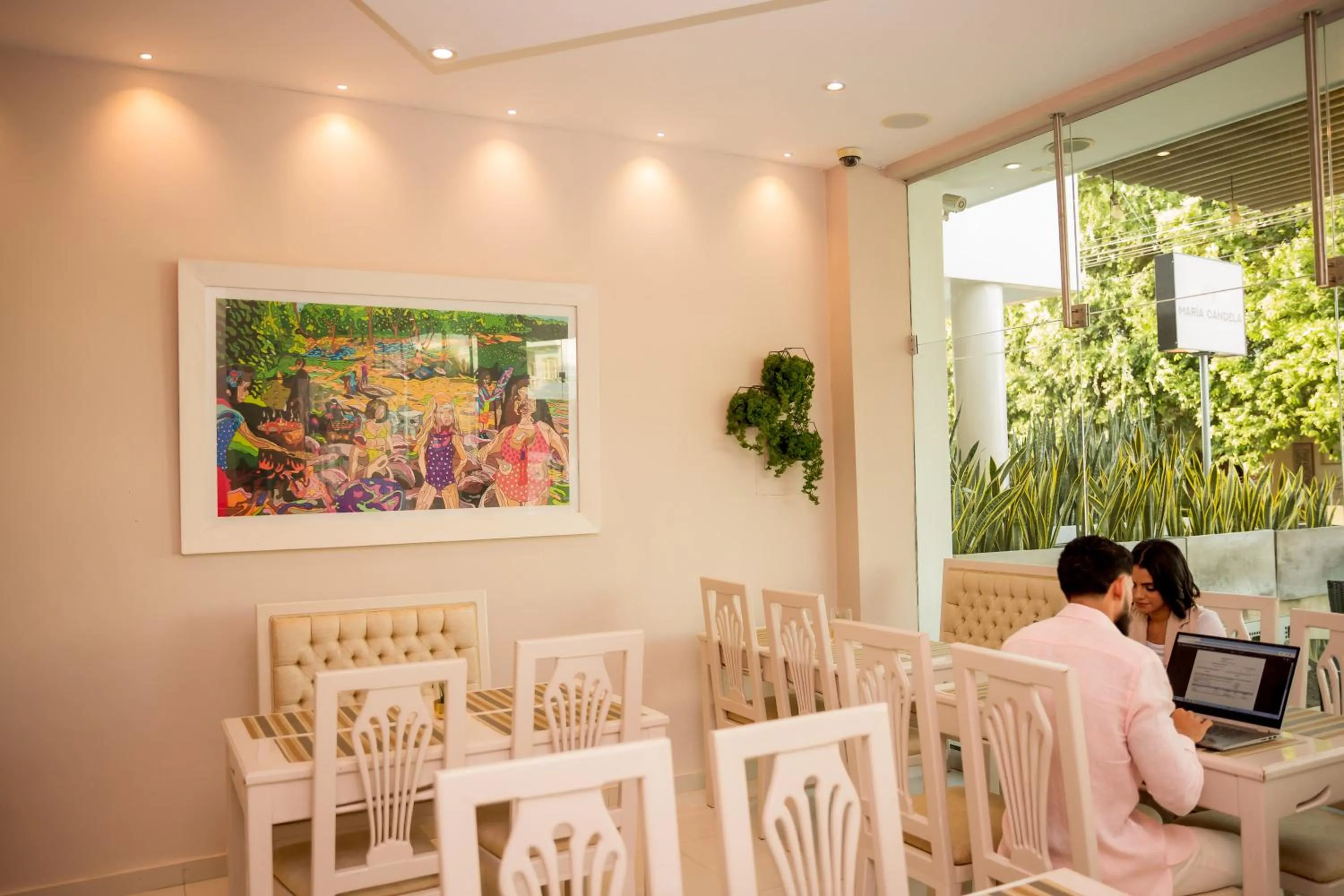 Restaurant/places to eat in Hotel Parque Del Sol