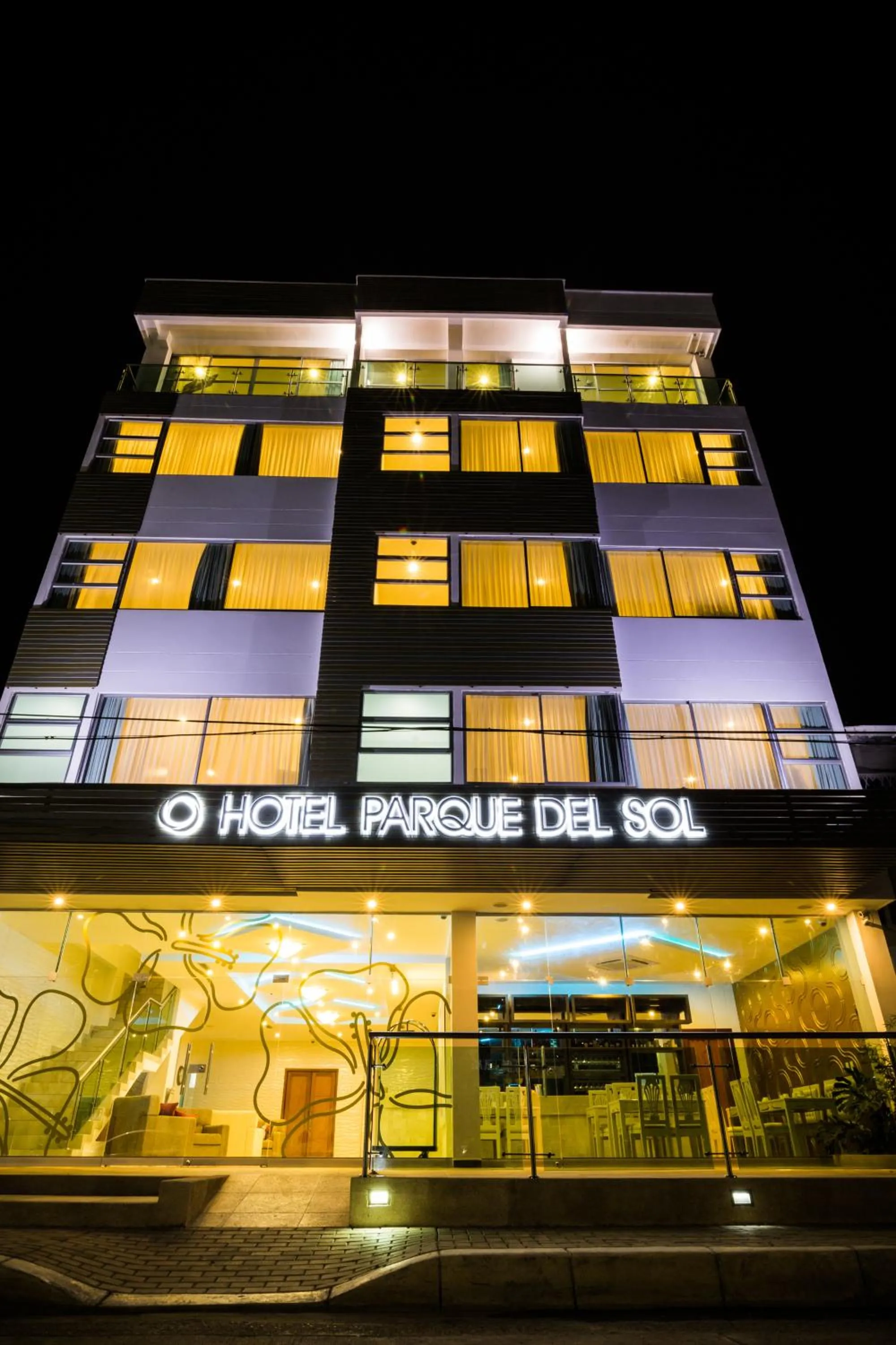 Facade/entrance in Hotel Parque Del Sol
