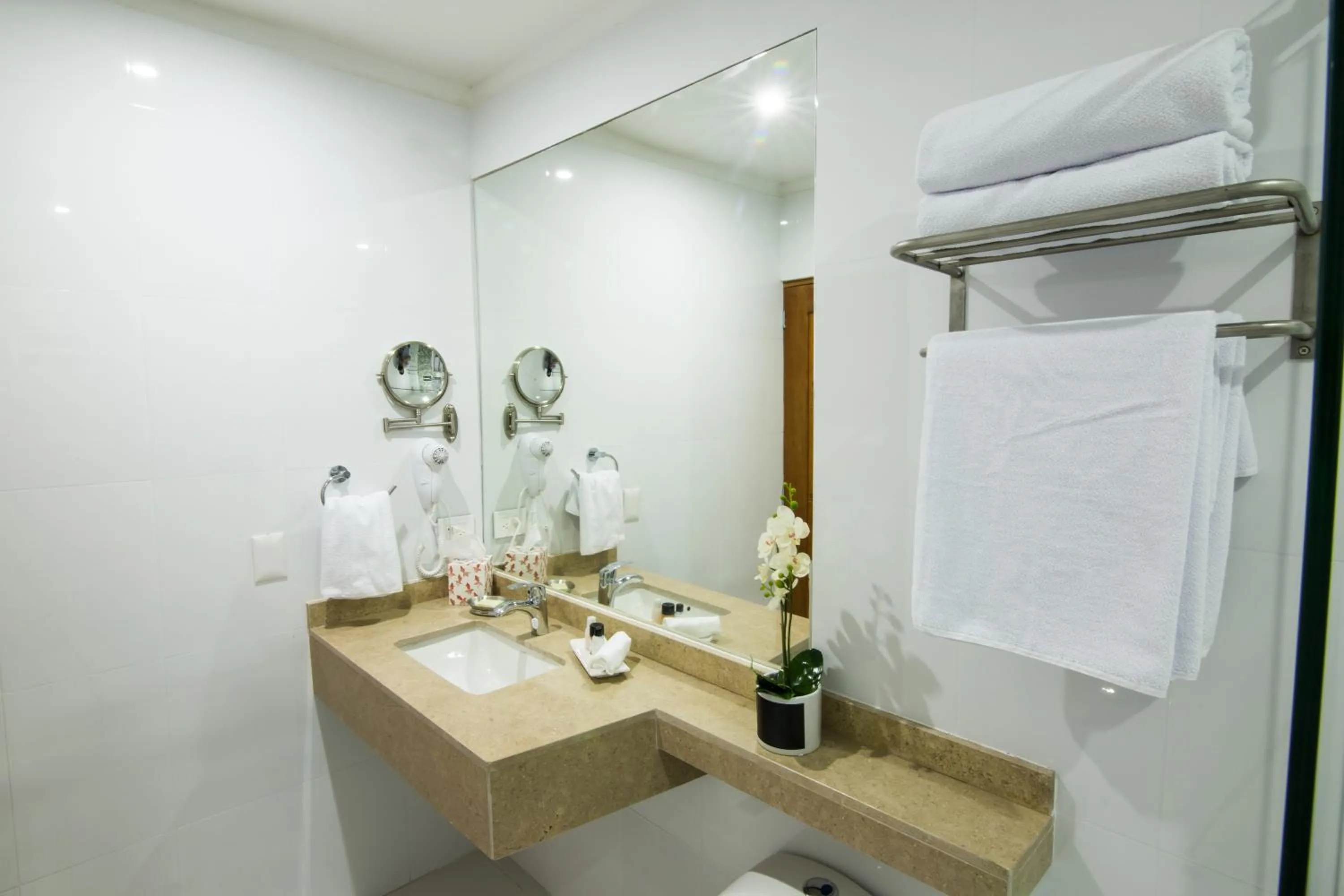 Bathroom in Hotel Parque Del Sol