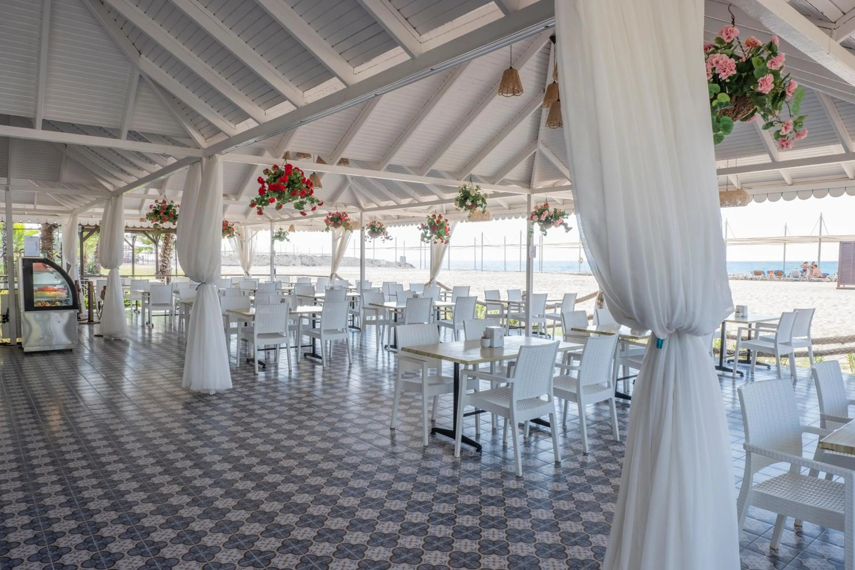 Restaurant/places to eat in Club Hotel Felicia Village