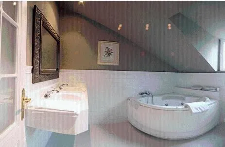 Bathroom in Casón de la Marquesa