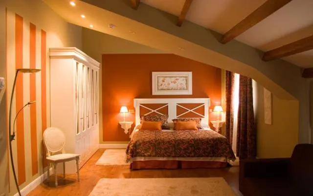 Photo of the whole room in Casón de la Marquesa