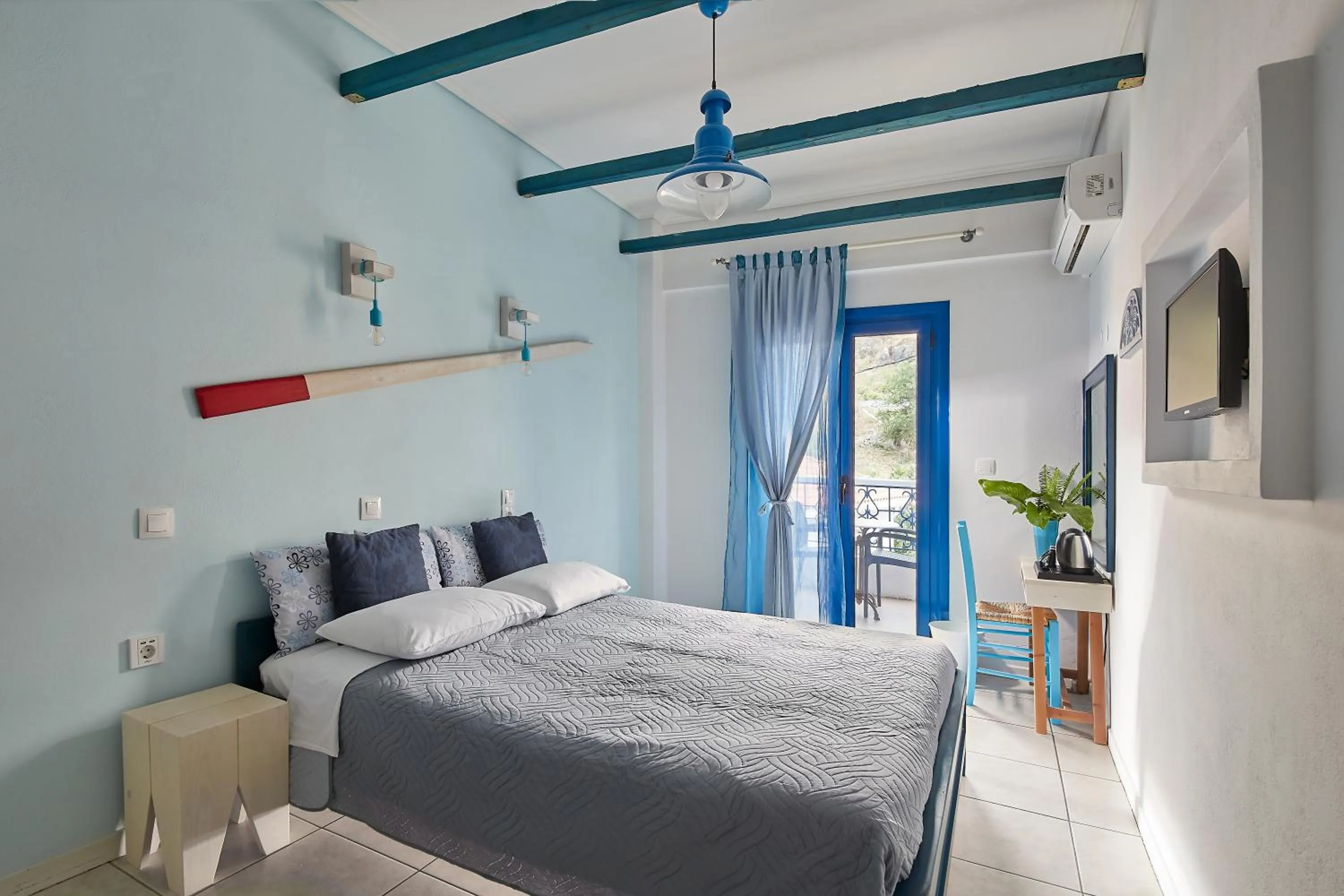 Bedroom, Bed in Atheras