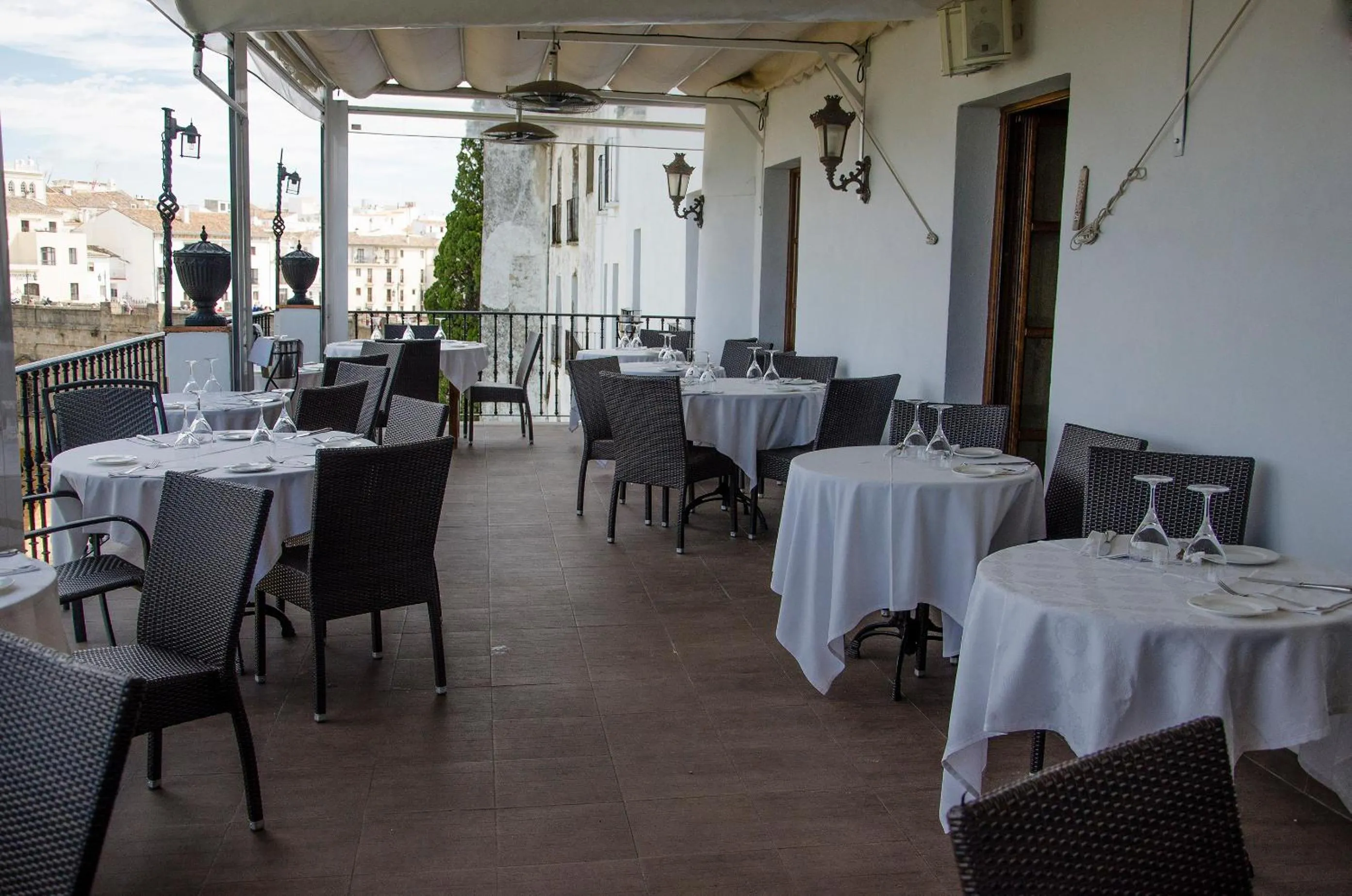 Restaurant/places to eat in Hotel Montelirio