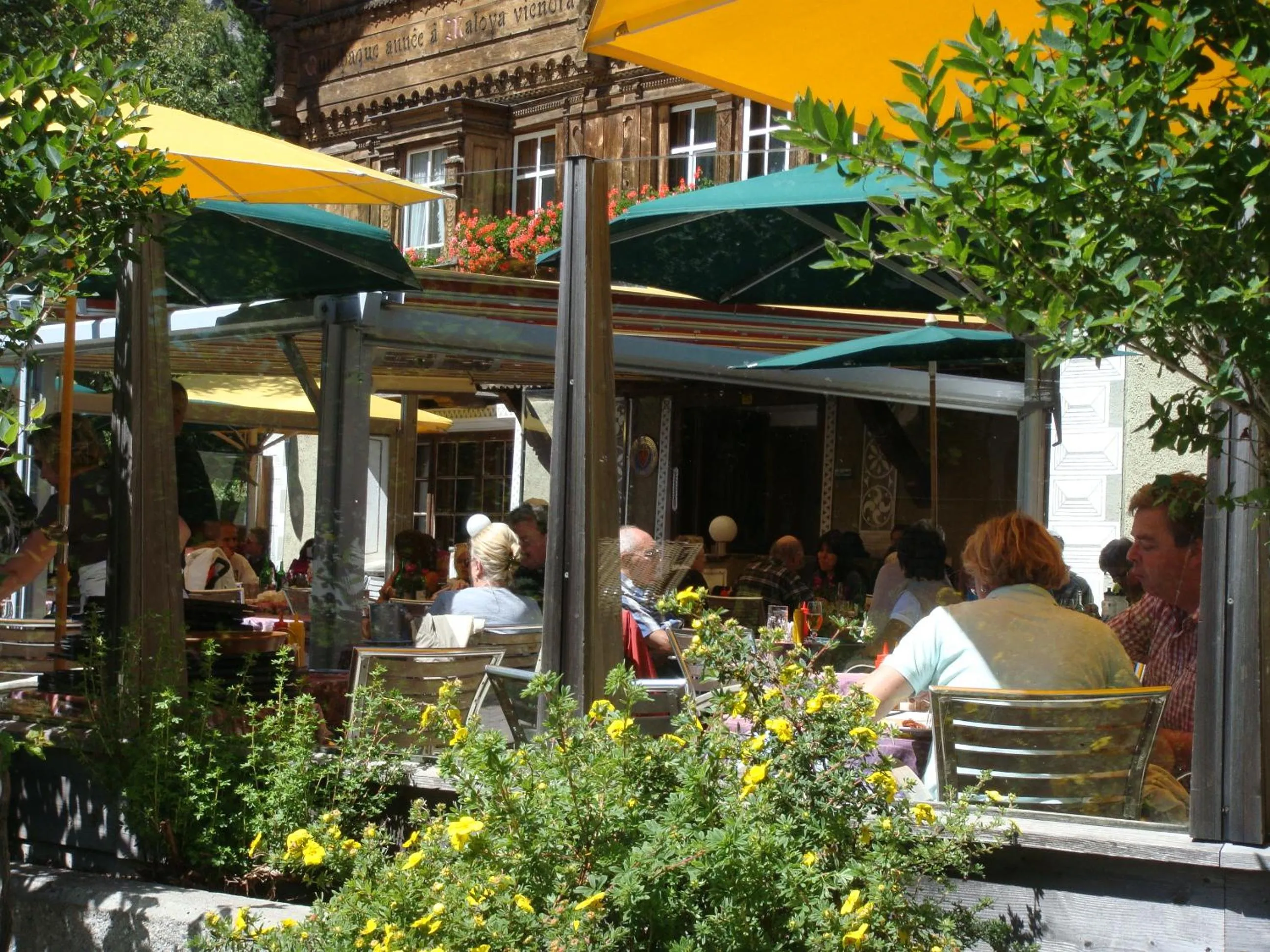 Restaurant/places to eat in Schweizerhaus Swiss Quality Hotel