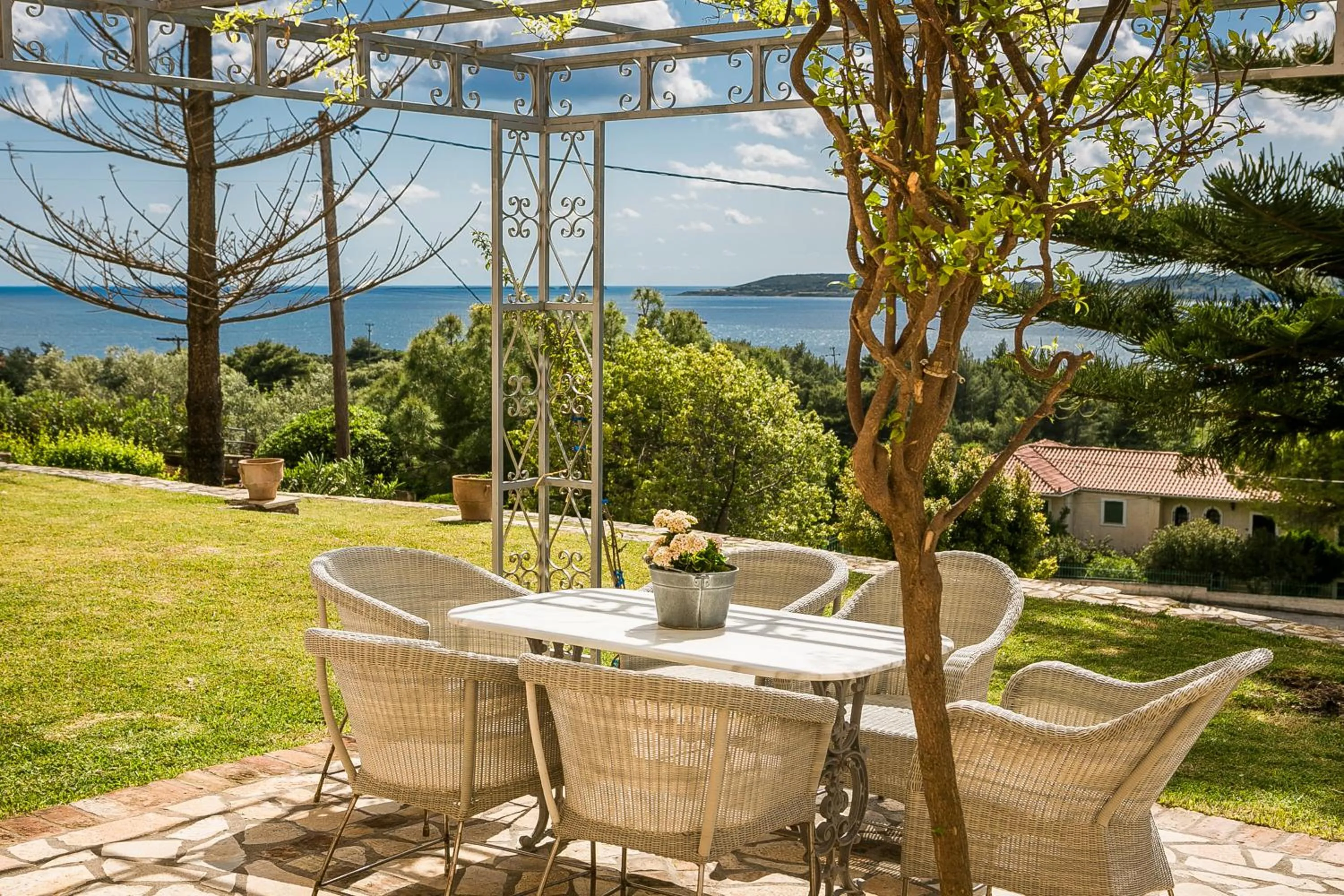 Patio in Panorama Fanari studios and apartments