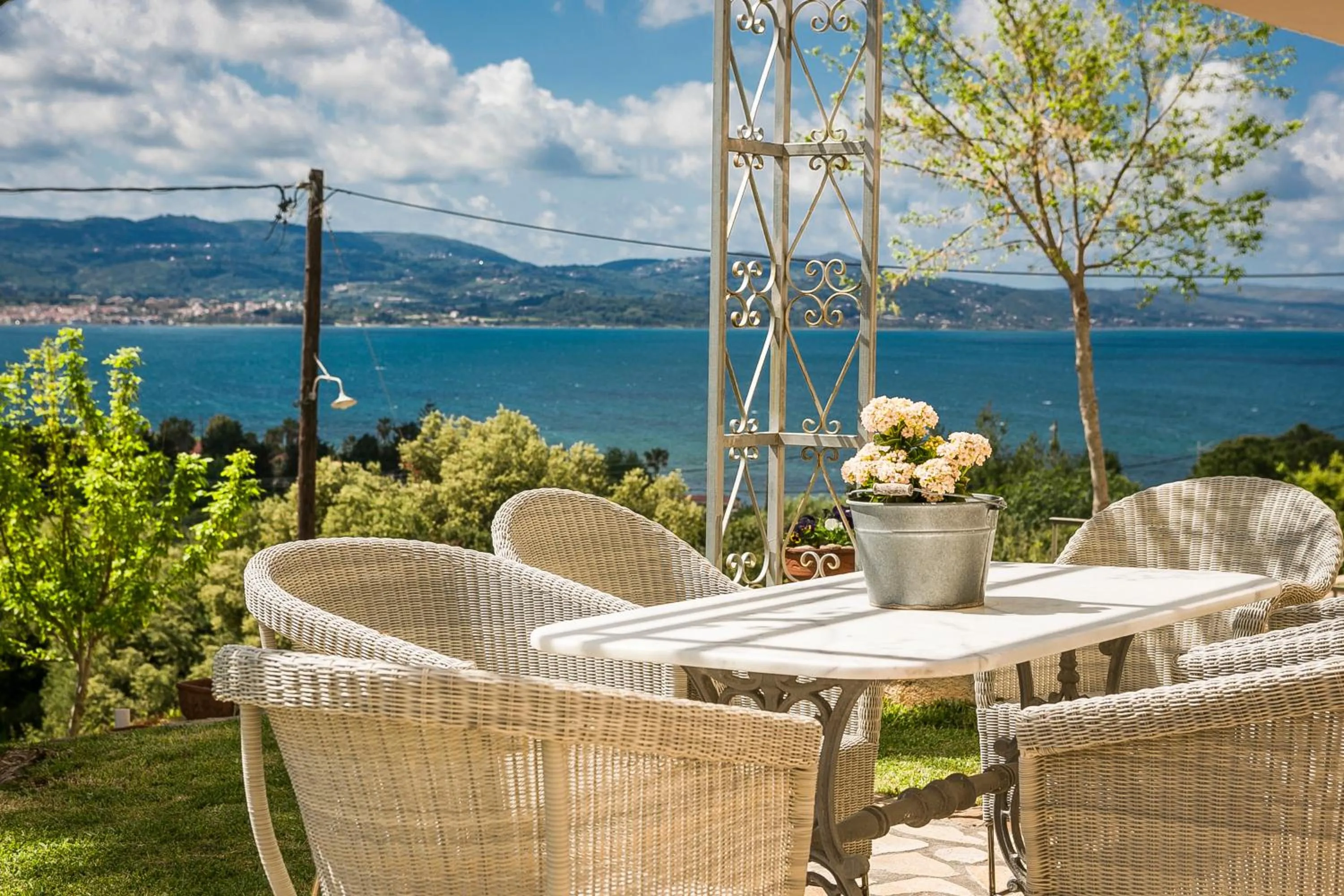 Garden in Panorama Fanari studios and apartments