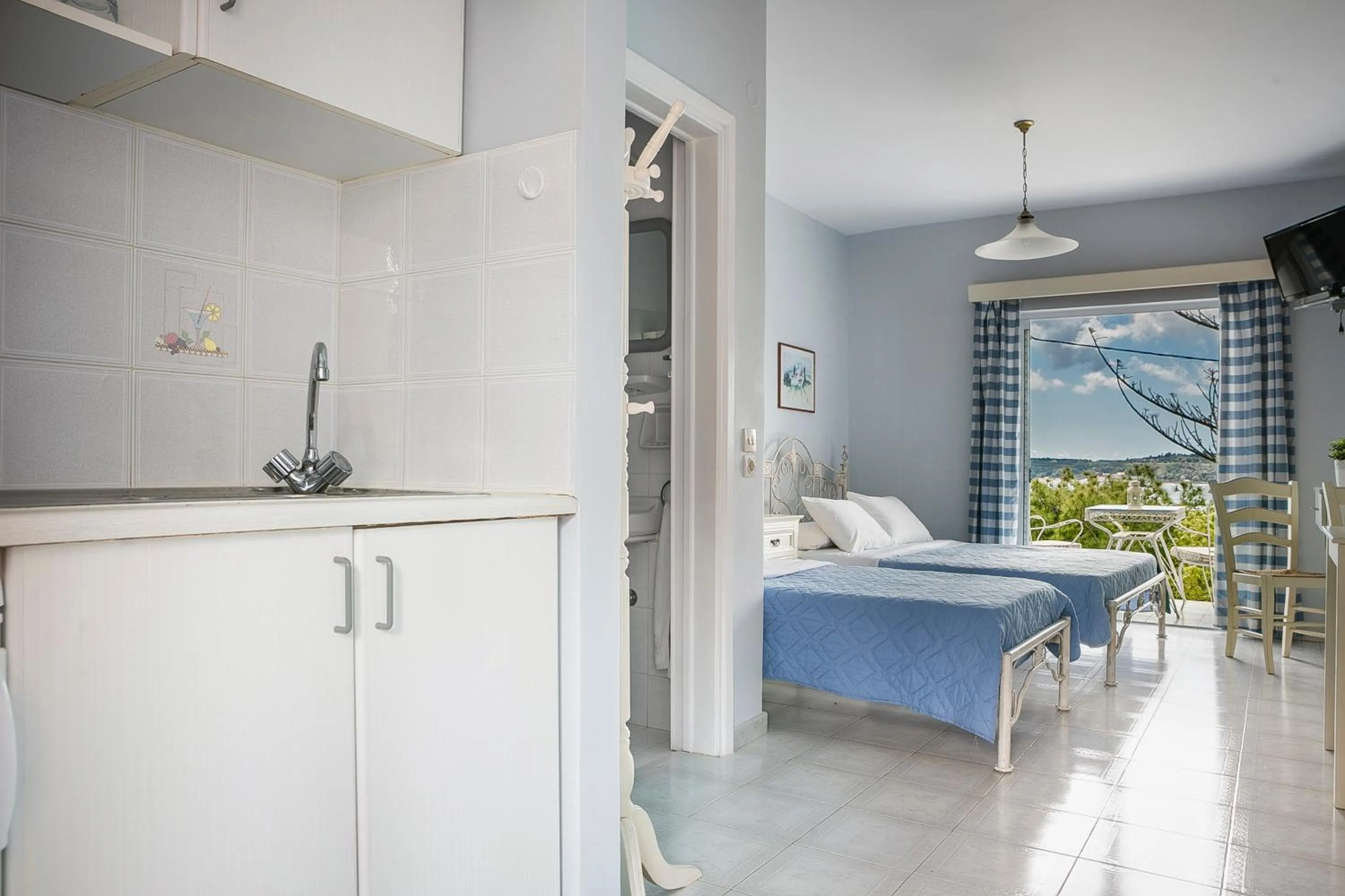 Photo of the whole room, Bed in Panorama Fanari studios and apartments