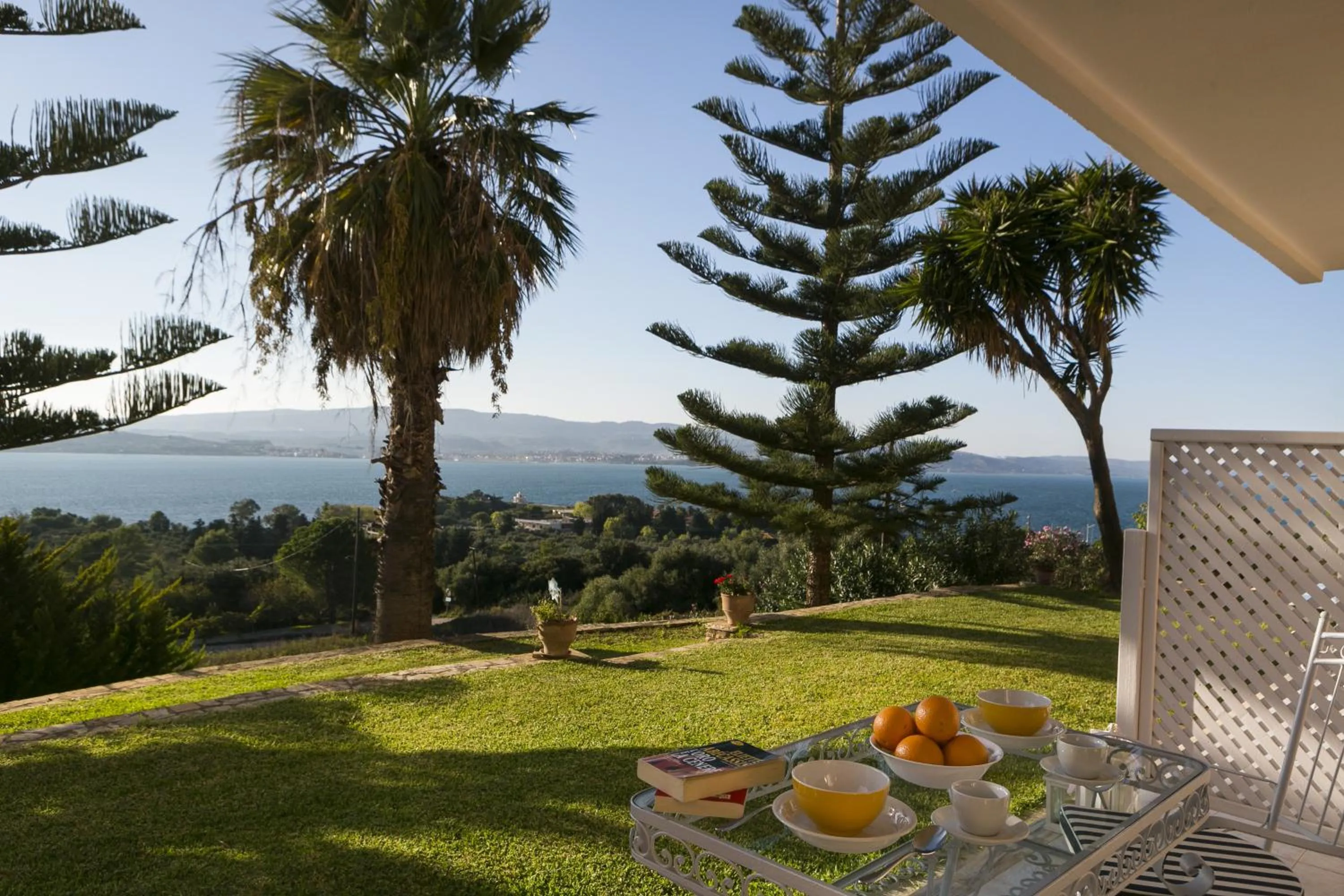 Garden in Panorama Fanari studios and apartments