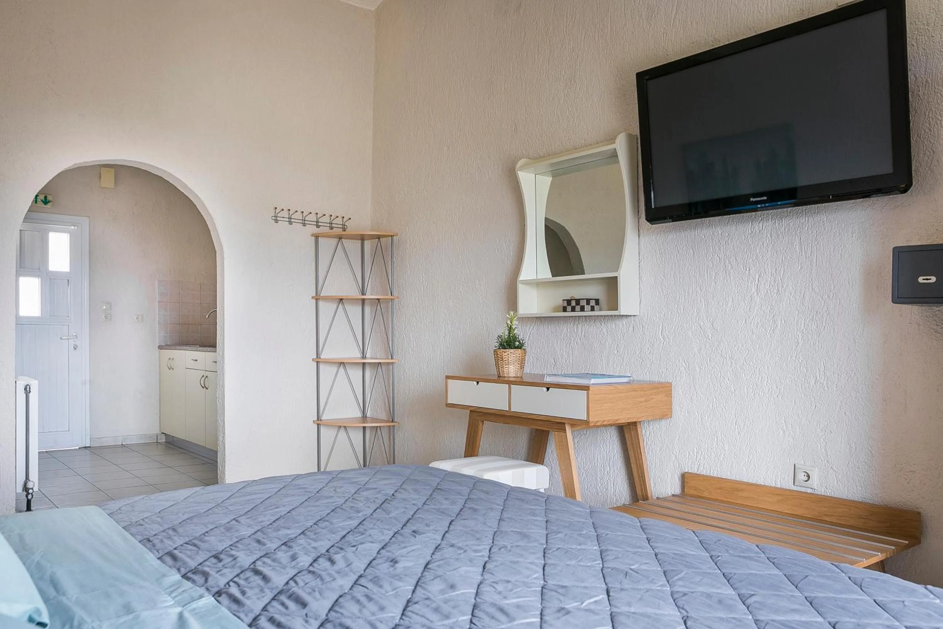 Bed in Panorama Fanari studios and apartments