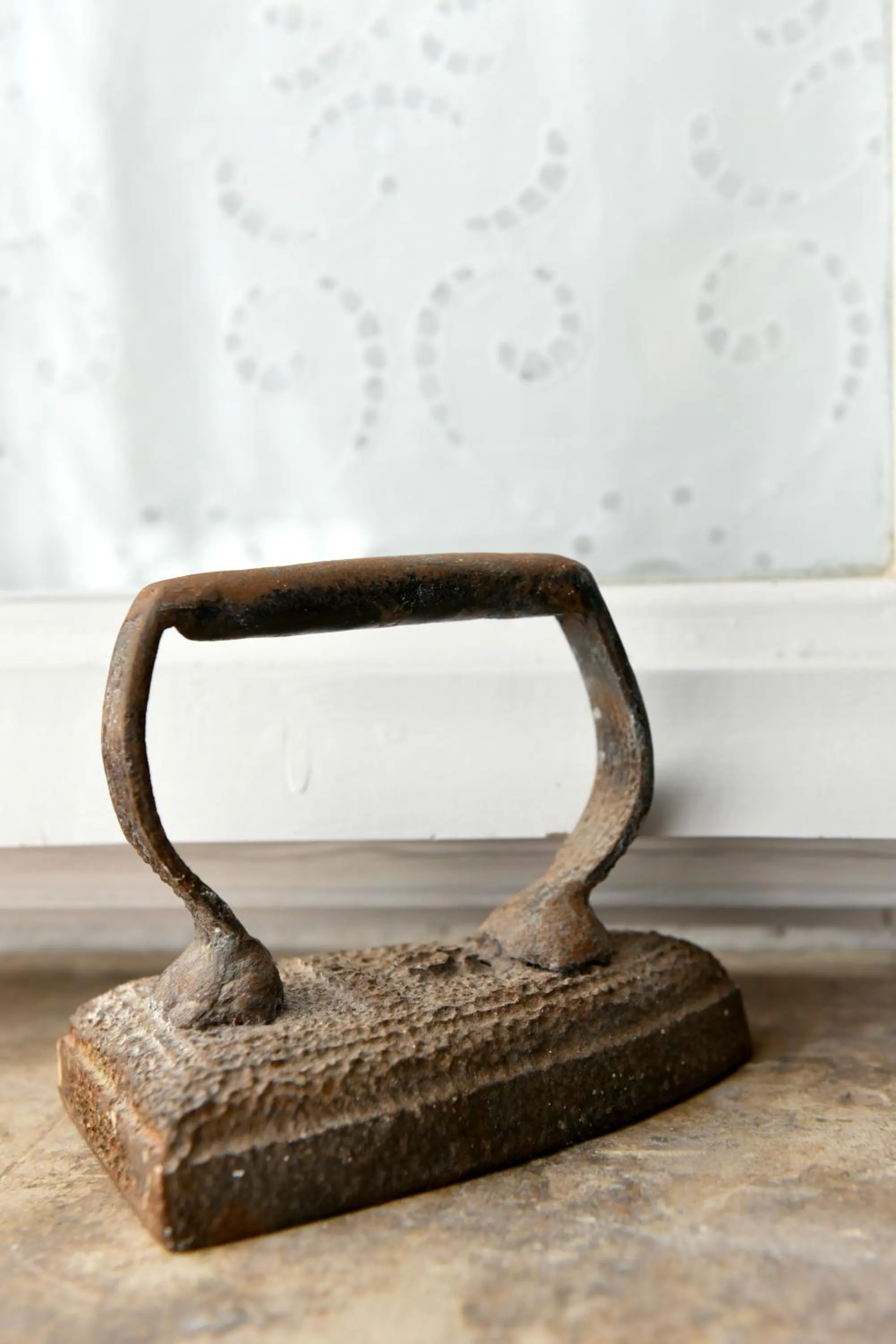 Decorative detail in Keresbino Hydra Manor House