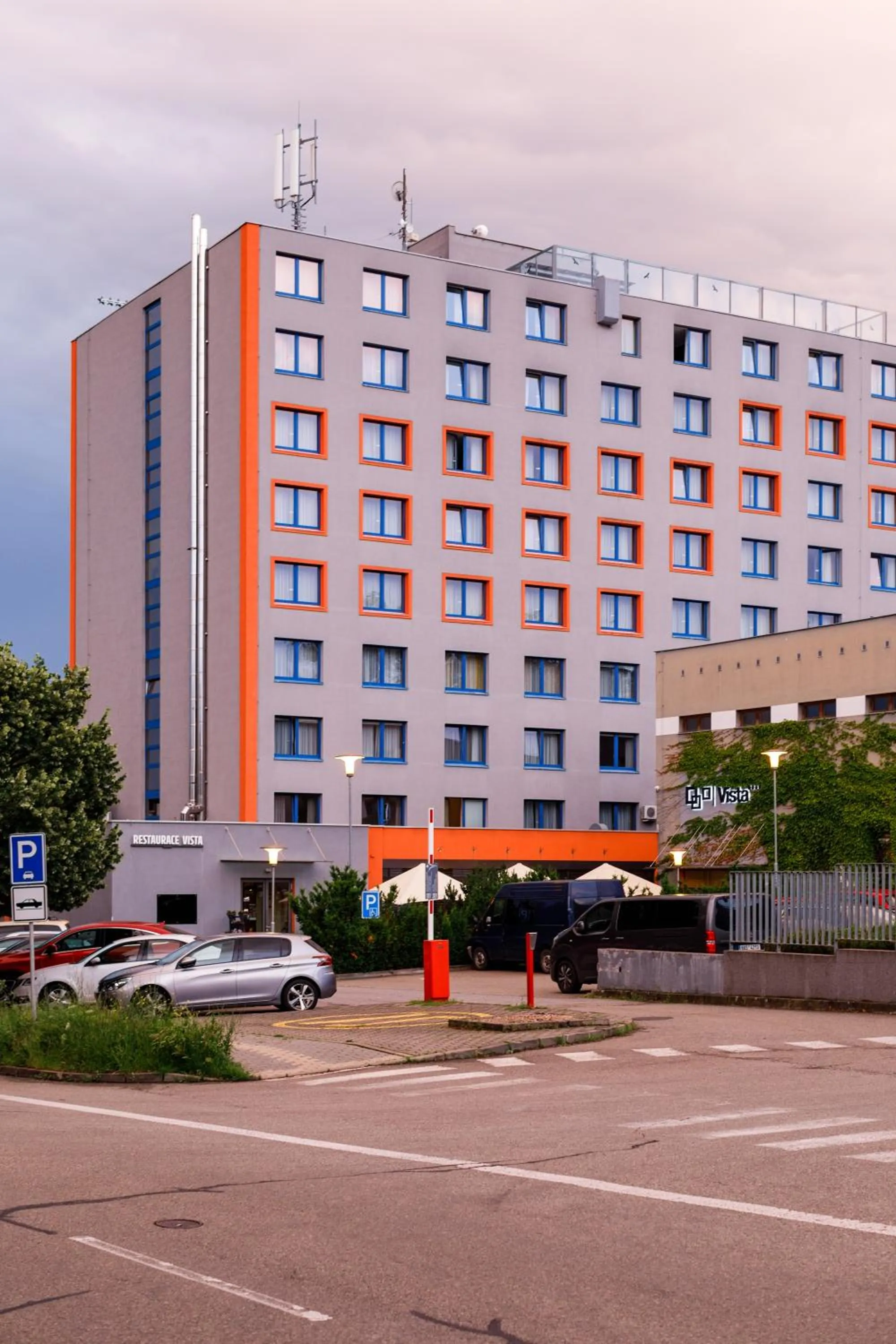 Property building in Hotel Vista