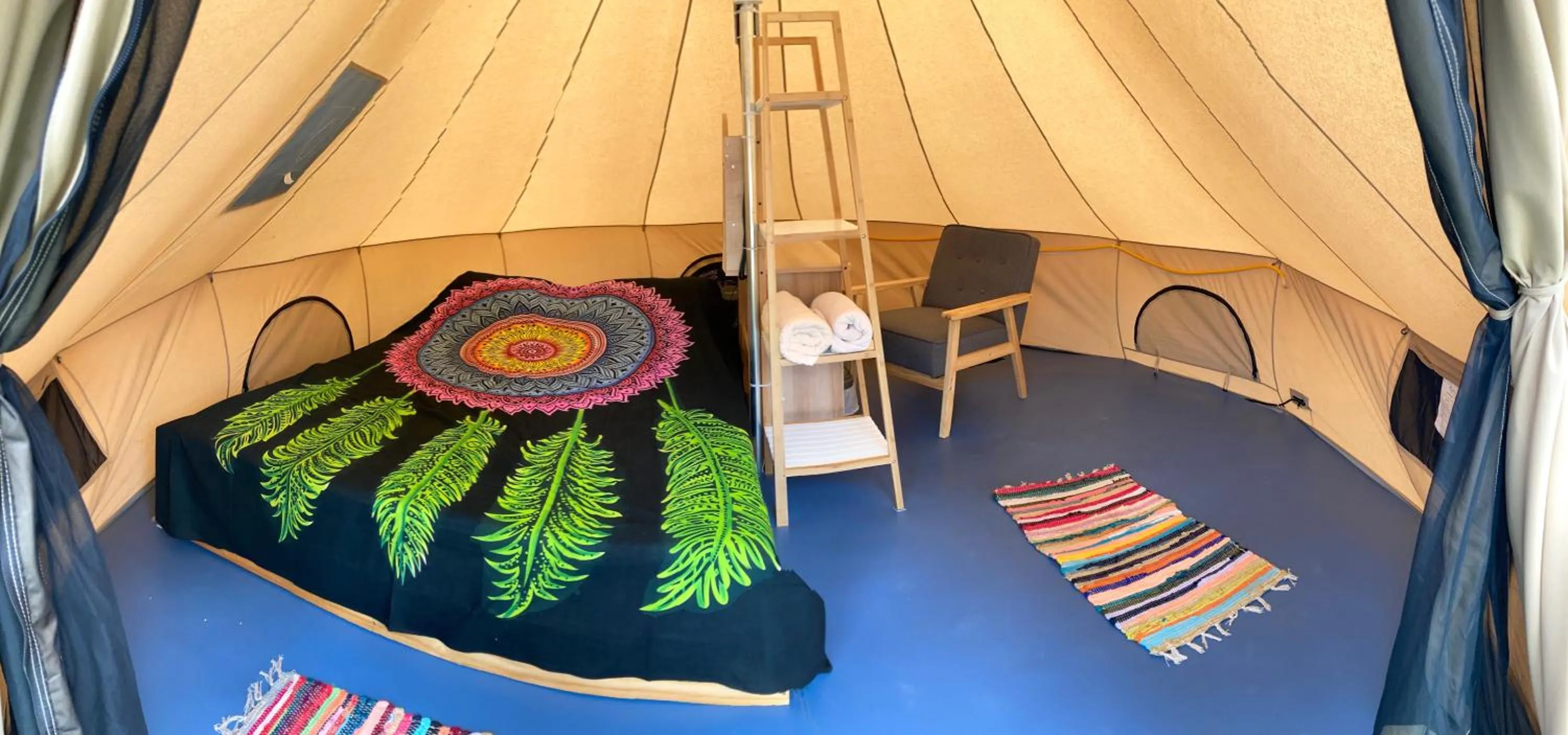 Bed in TamaHostel & Glamping