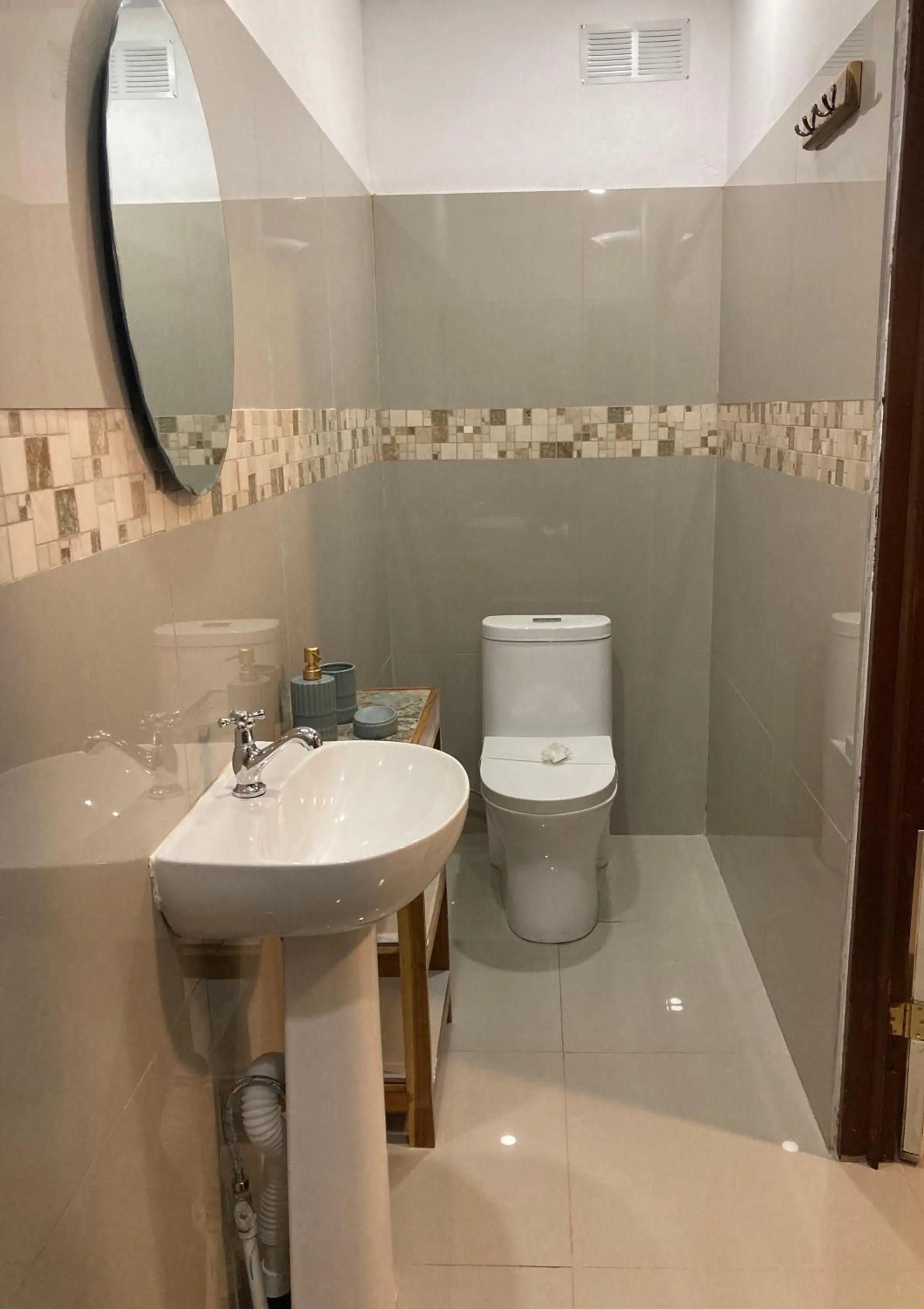 TamaHostel & Glamping