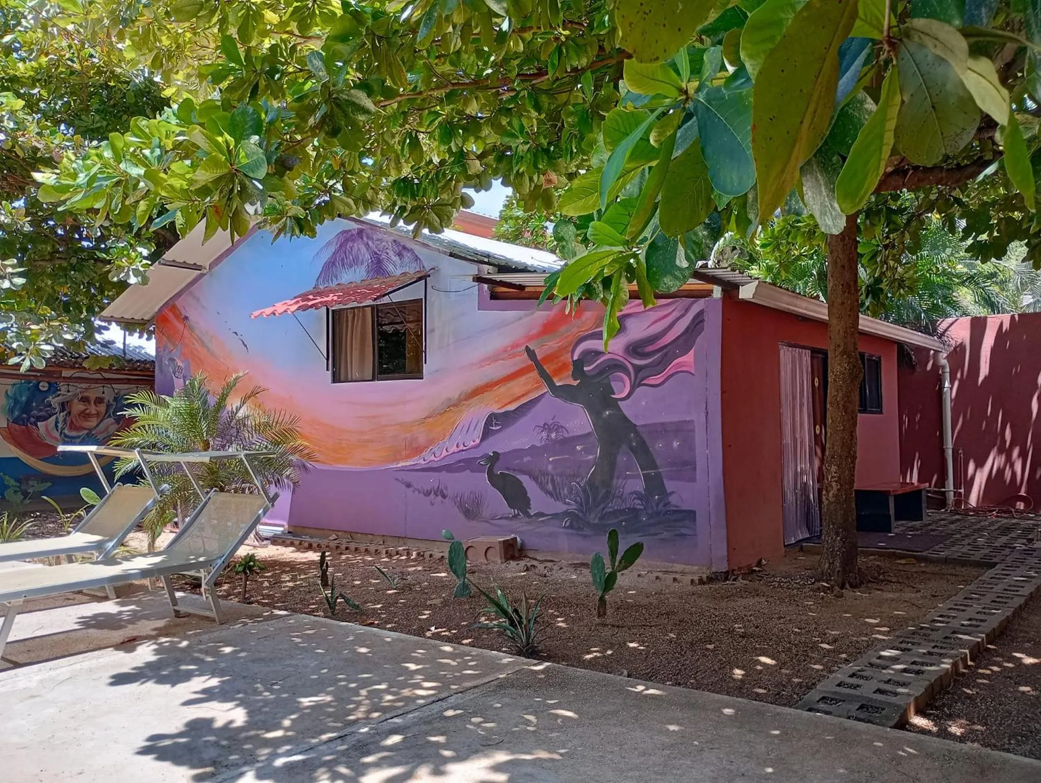 TamaHostel & Glamping