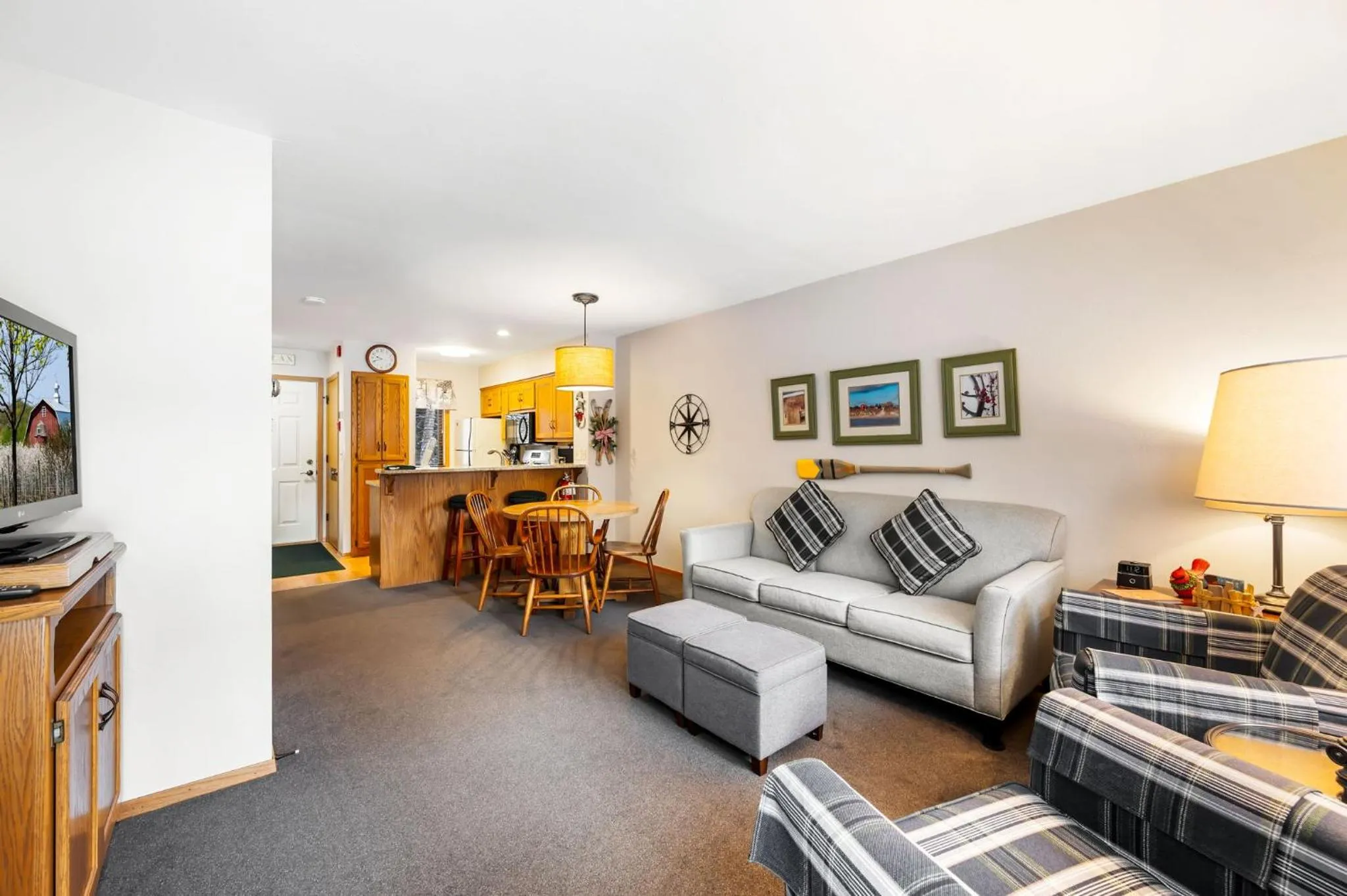 Living room in Evergreen Hill Condominiums