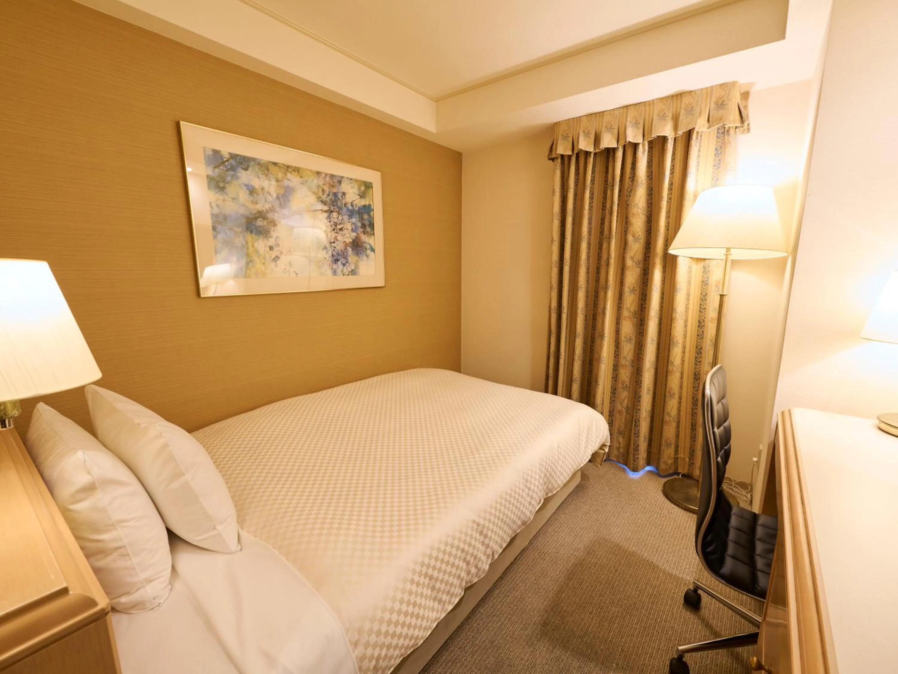 Photo of the whole room, Bed in Utsunomiya Tobu Hotel Grande