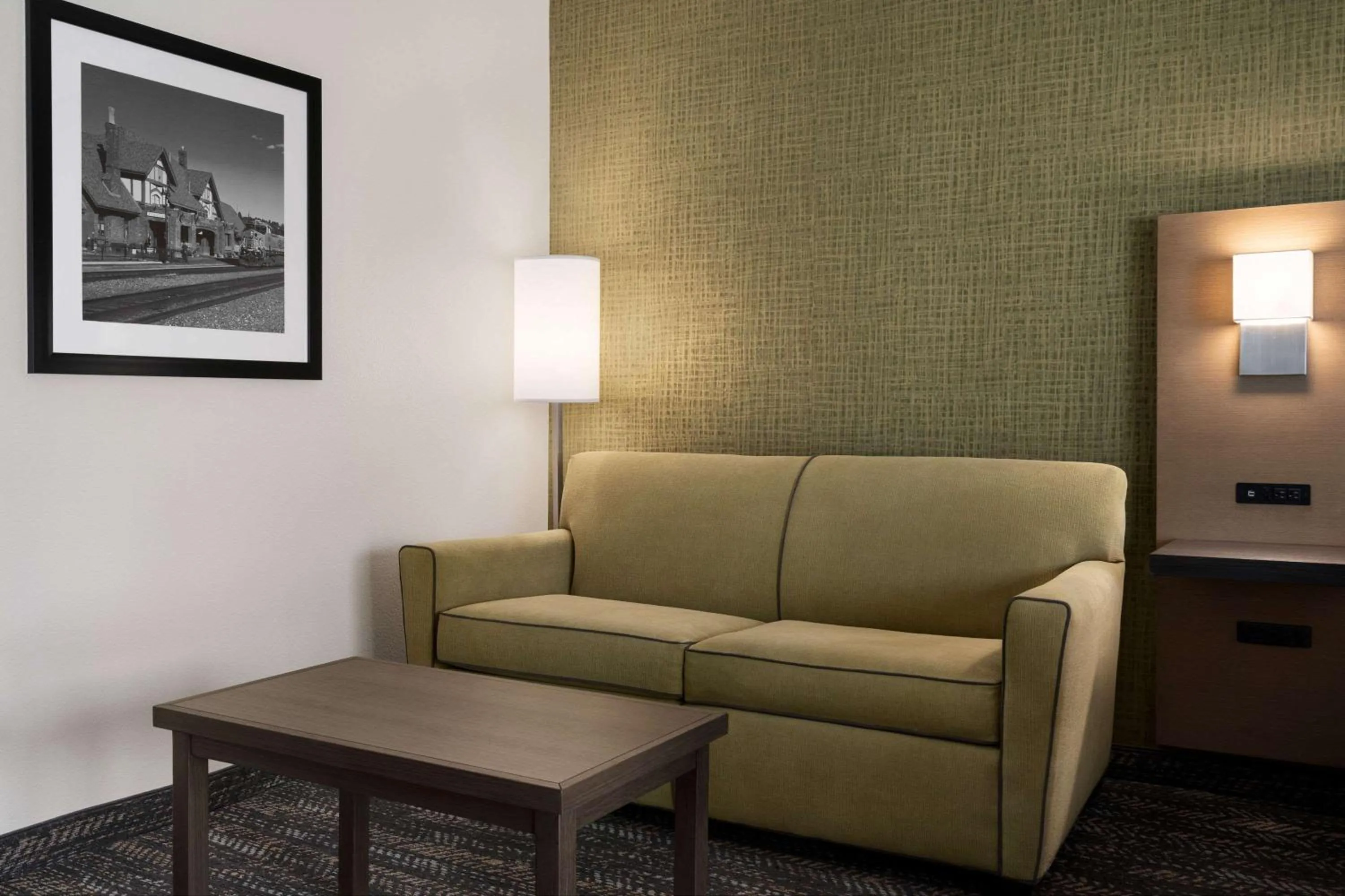 Photo of the whole room in Days Hotel by Wyndham Flagstaff