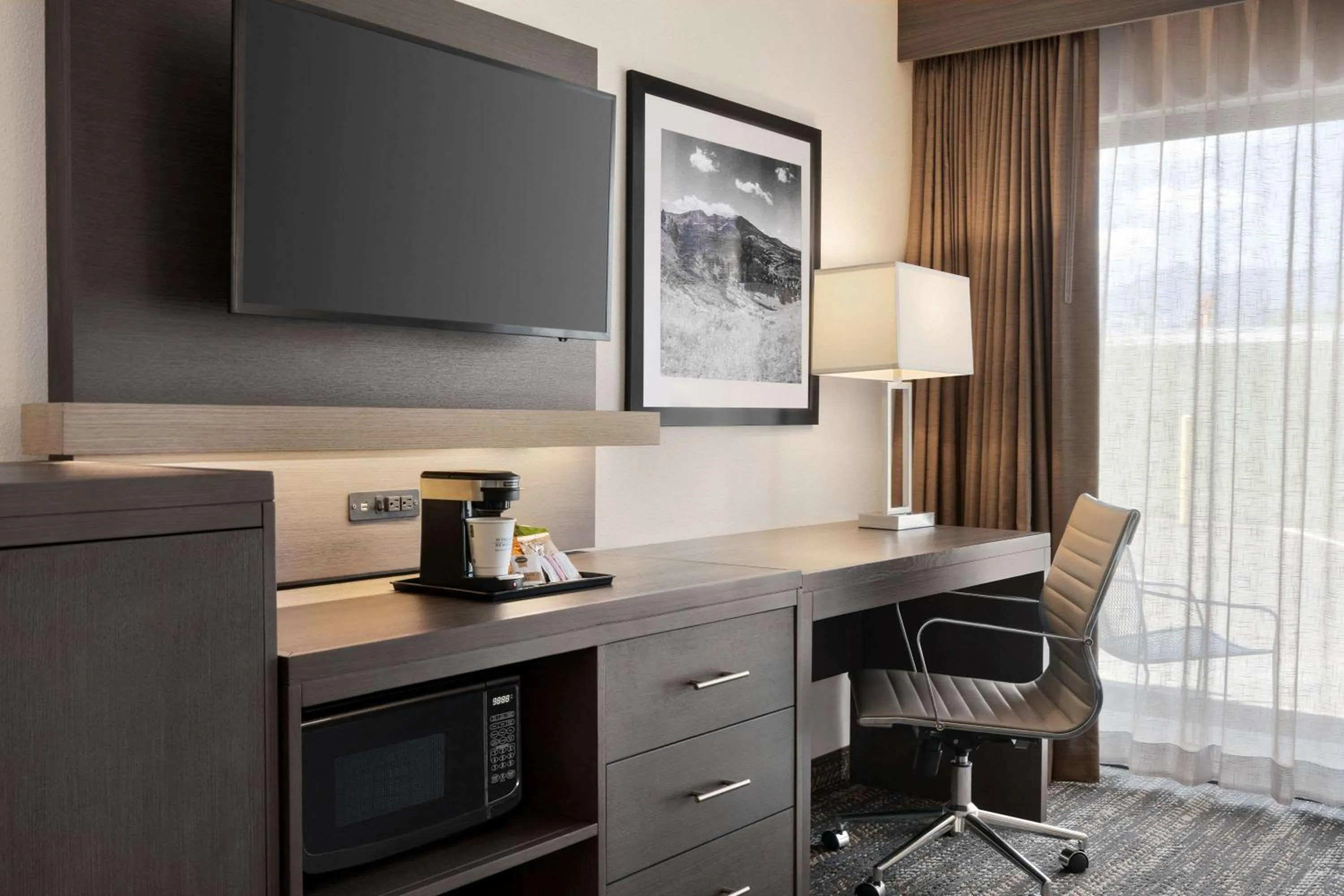 Photo of the whole room in Days Hotel by Wyndham Flagstaff