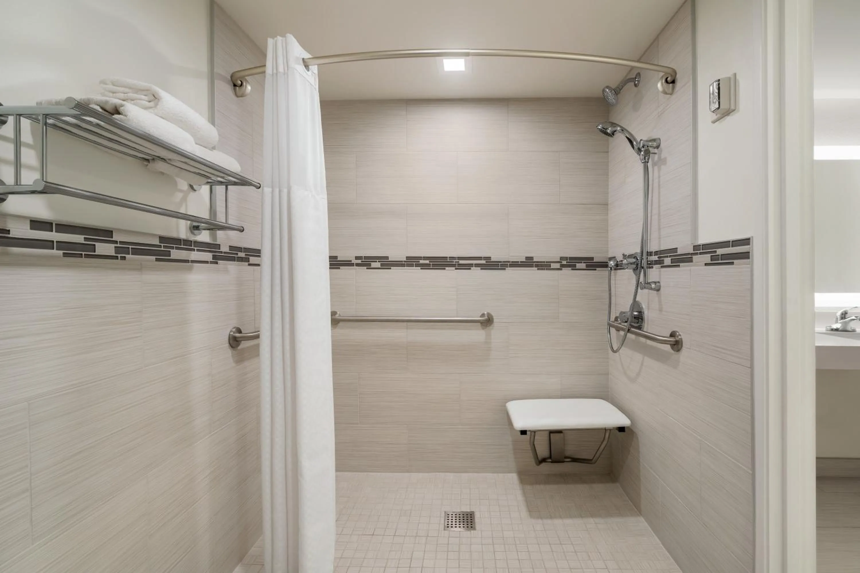 Bathroom in Days Hotel by Wyndham Flagstaff