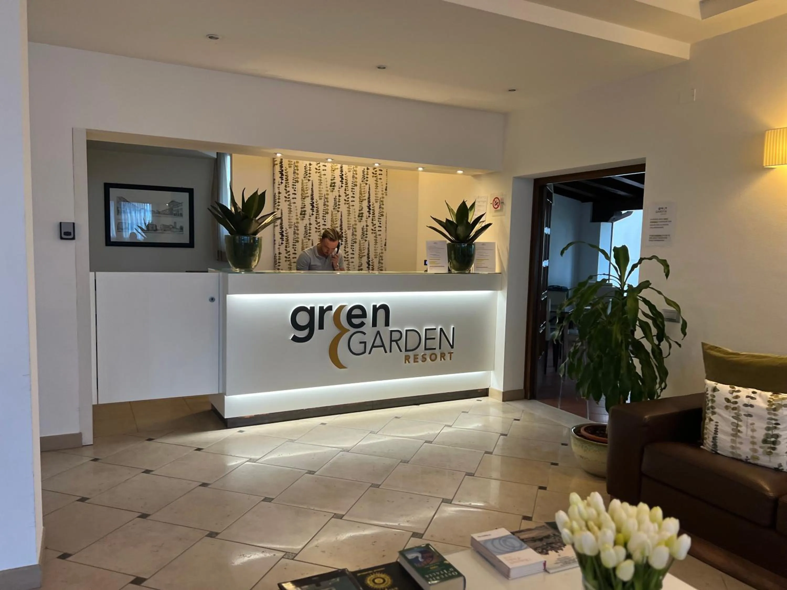 Lobby or reception in GREEN GARDEN Resort - Smart Hotel