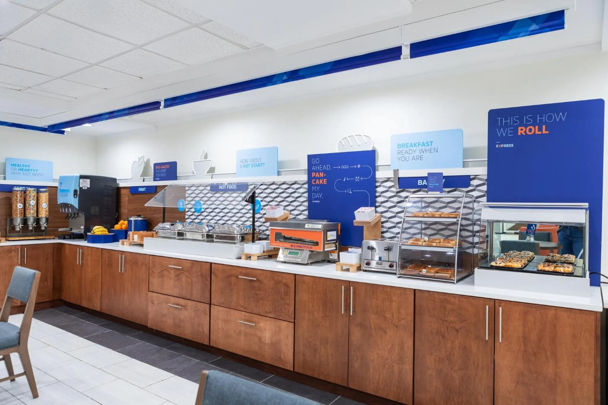 Breakfast in Holiday Inn Express Hotel & Suites Memphis/Germantown by IHG