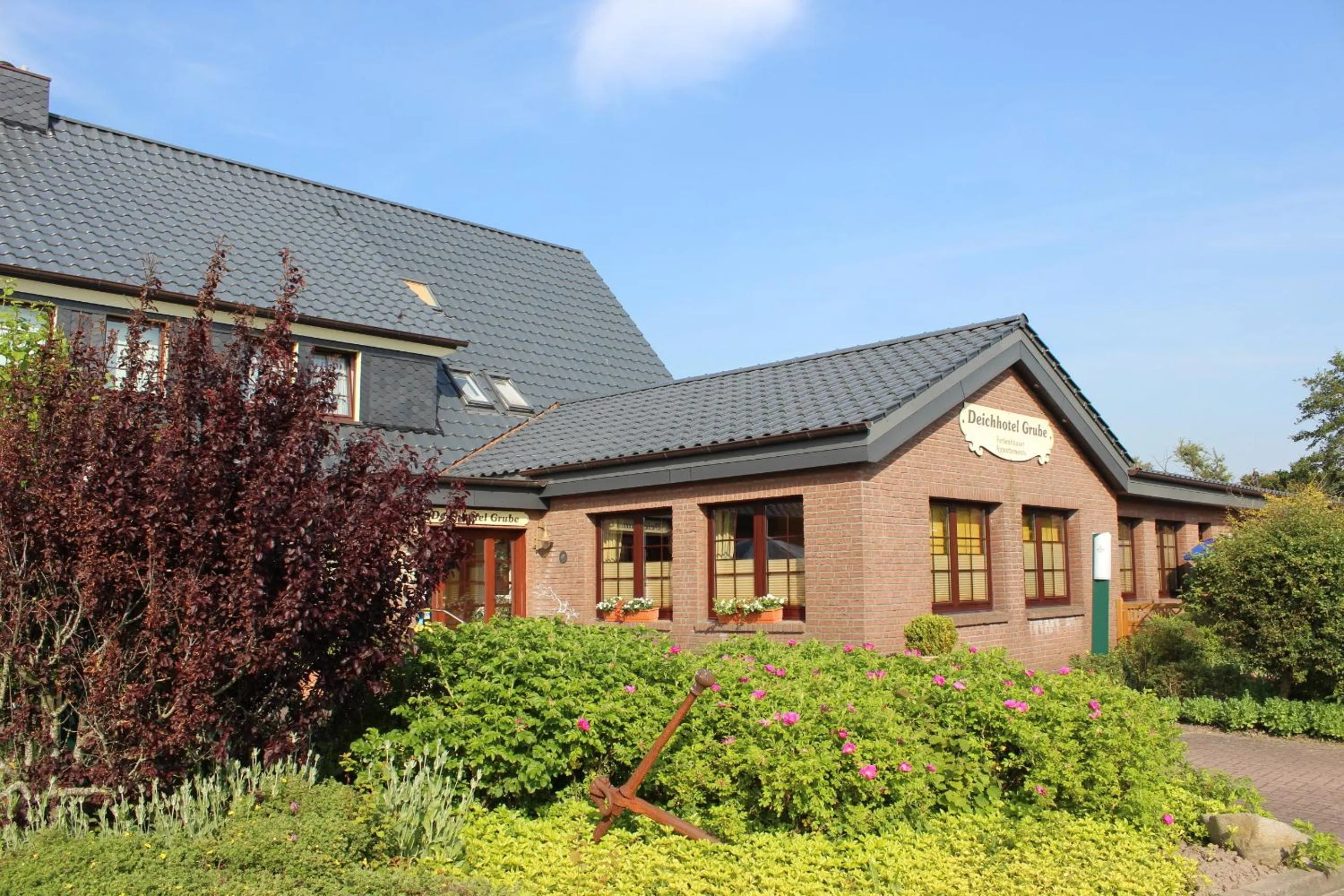 Facade/entrance in Deichhotel Grube